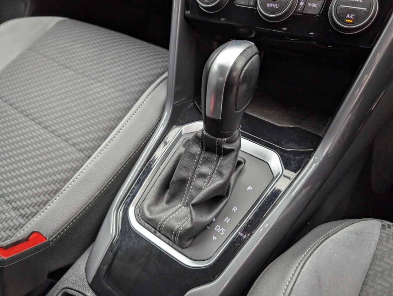 Used Volkswagen T-Roc 2021 for sale - 76735217: Photo 29