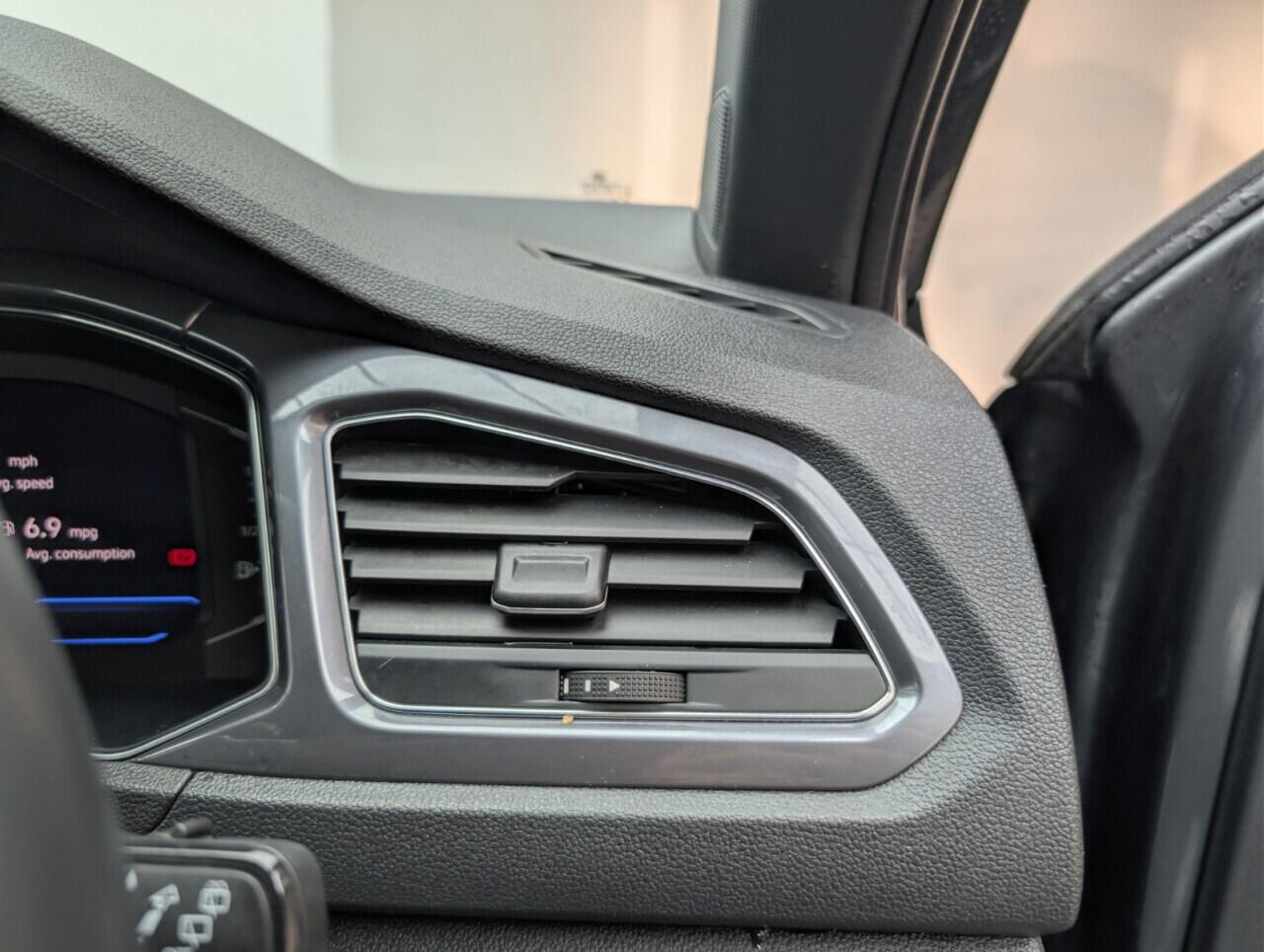 Used Volkswagen T-Roc 2021 for sale - 76735217: Photo 33