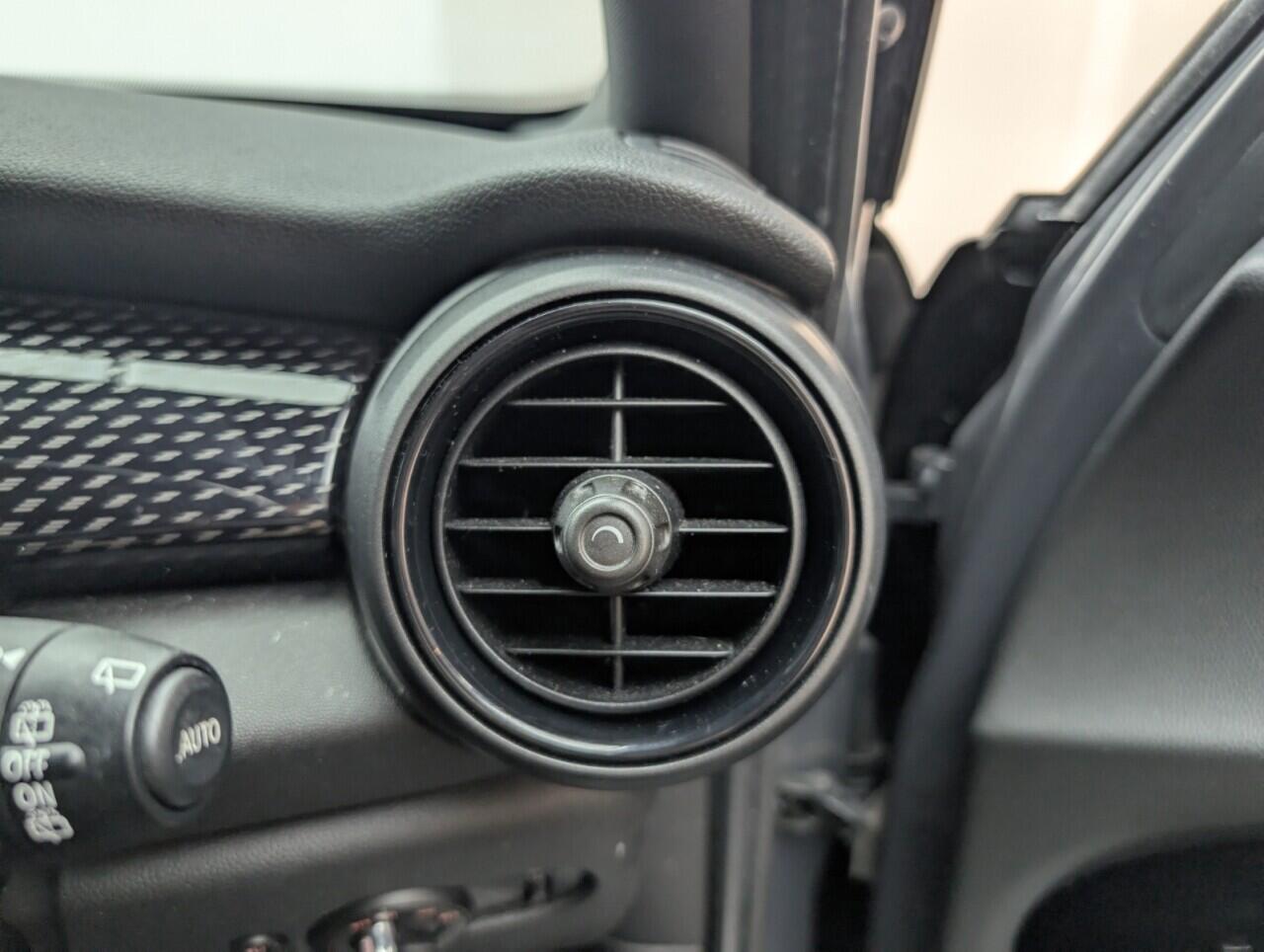 Used MINI Hatch 2018 for sale - 77683538: Photo 19