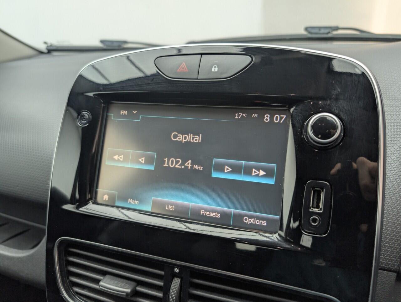 Used Renault Clio 2017 for sale - 76425605: Photo 13