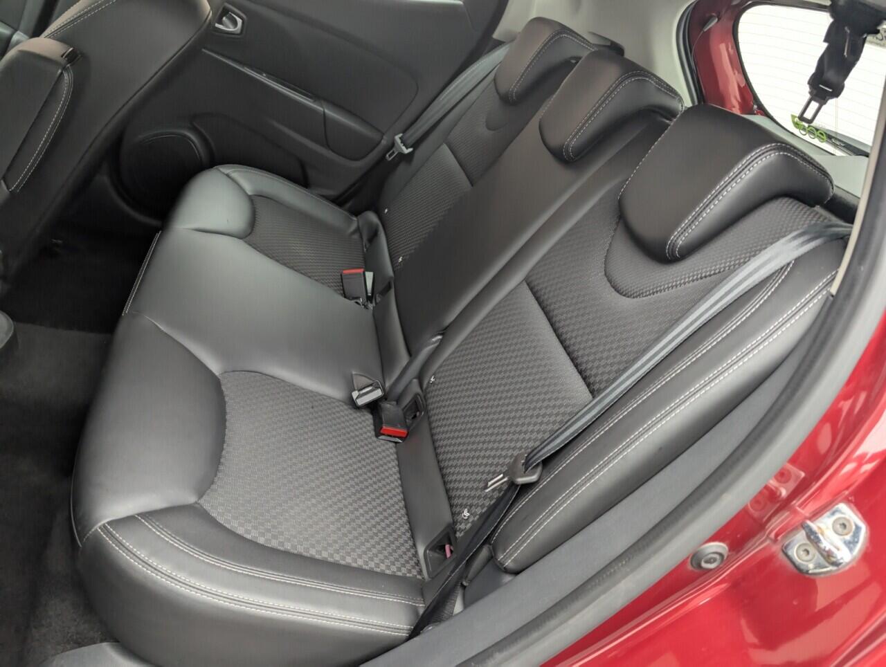 Used Renault Clio 2017 for sale - 76425605: Photo 26