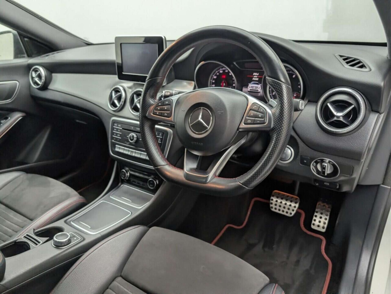 Used Mercedes-Benz CLA 2017 for sale - 77830683: Photo 13