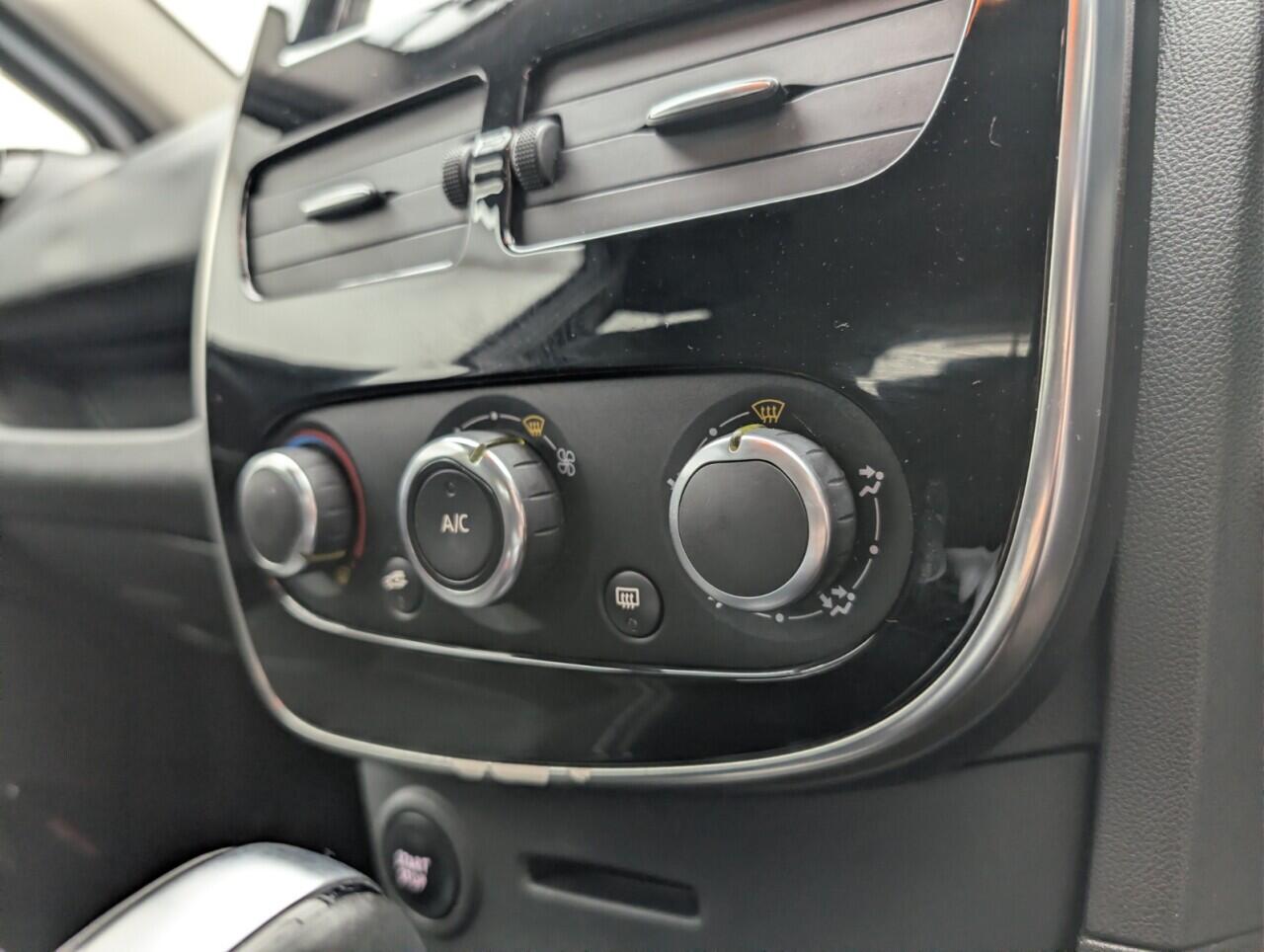 Used Renault Clio 2016 for sale - 76538088: Photo 15