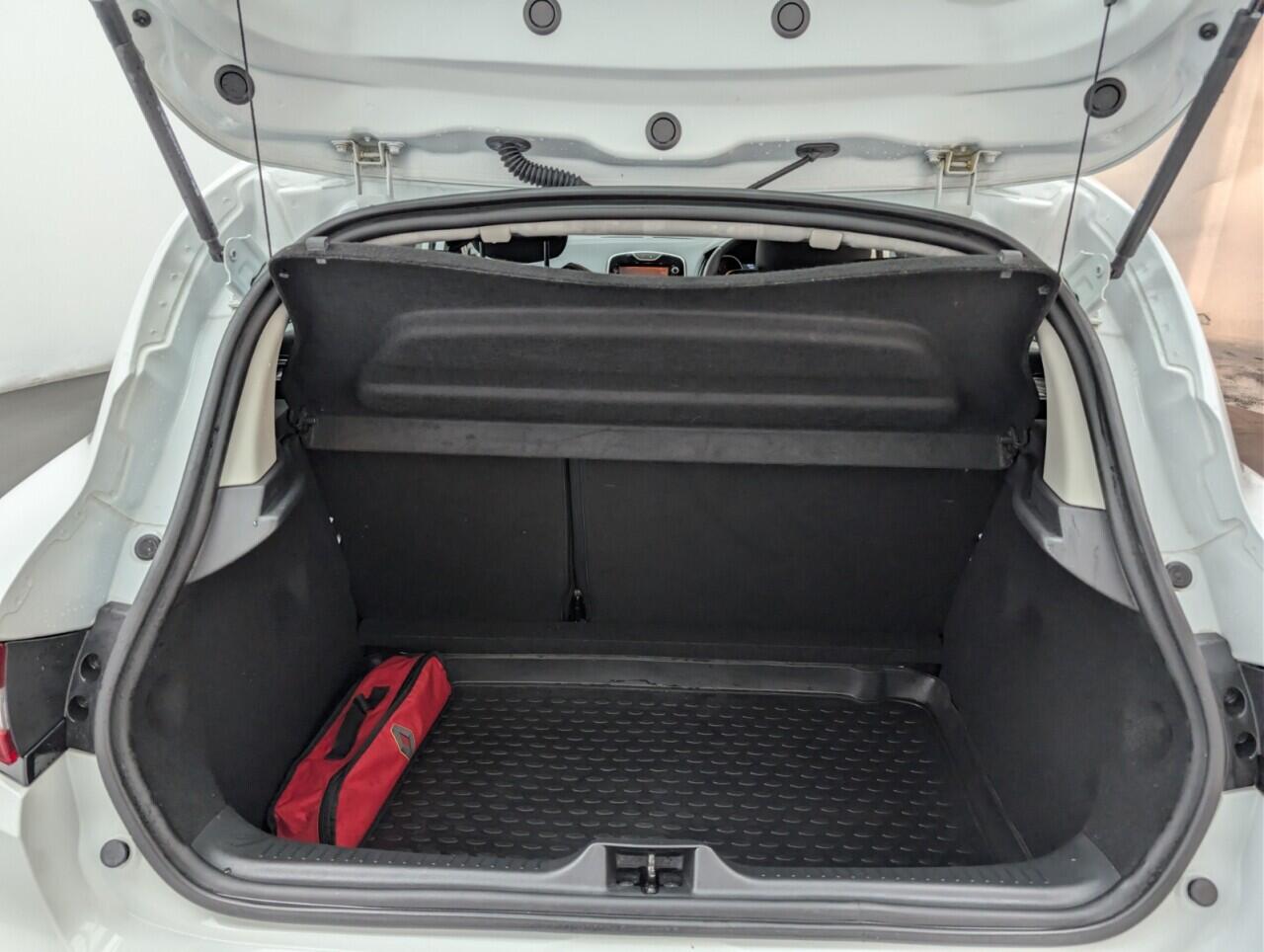 Used Renault Clio 2016 for sale - 76538088: Photo 25