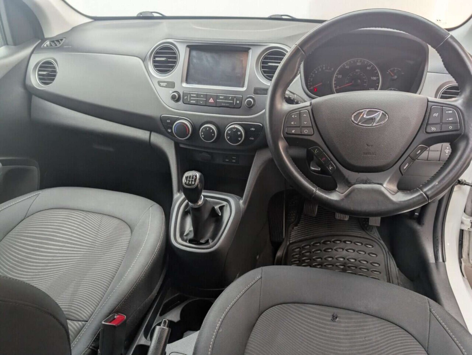 Used Hyundai i10 2019 for sale - 77713826: Photo 22