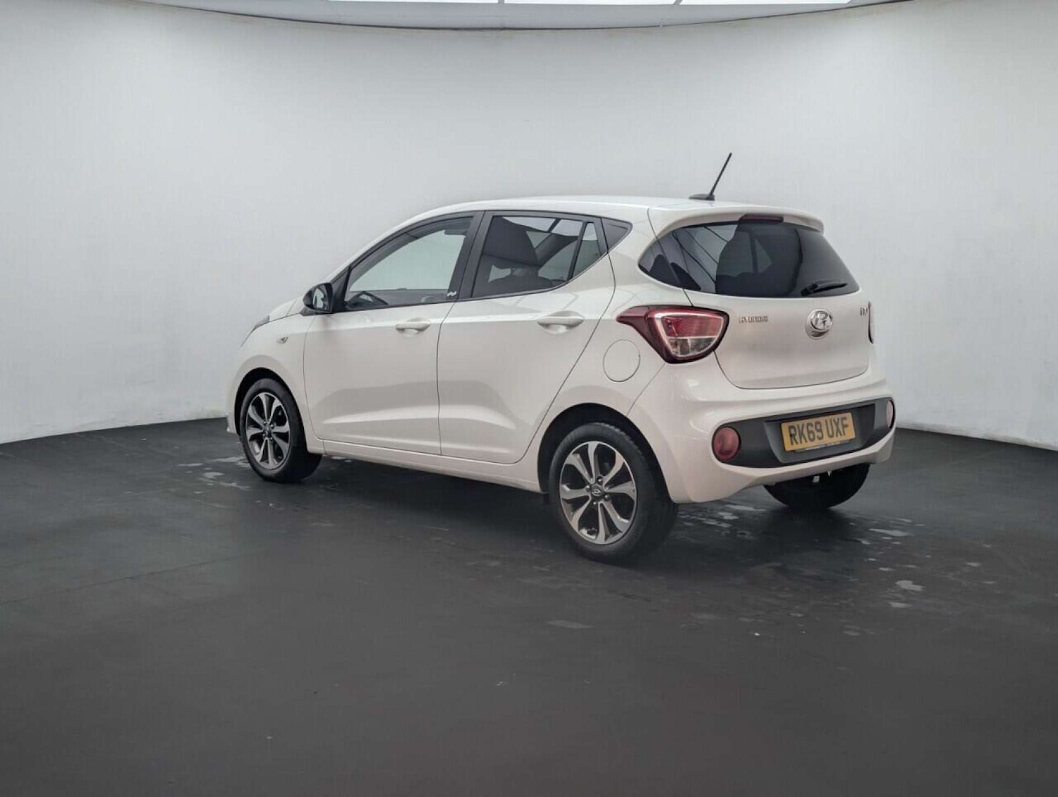 Used Hyundai i10 2019 for sale - 77713826: Photo 6