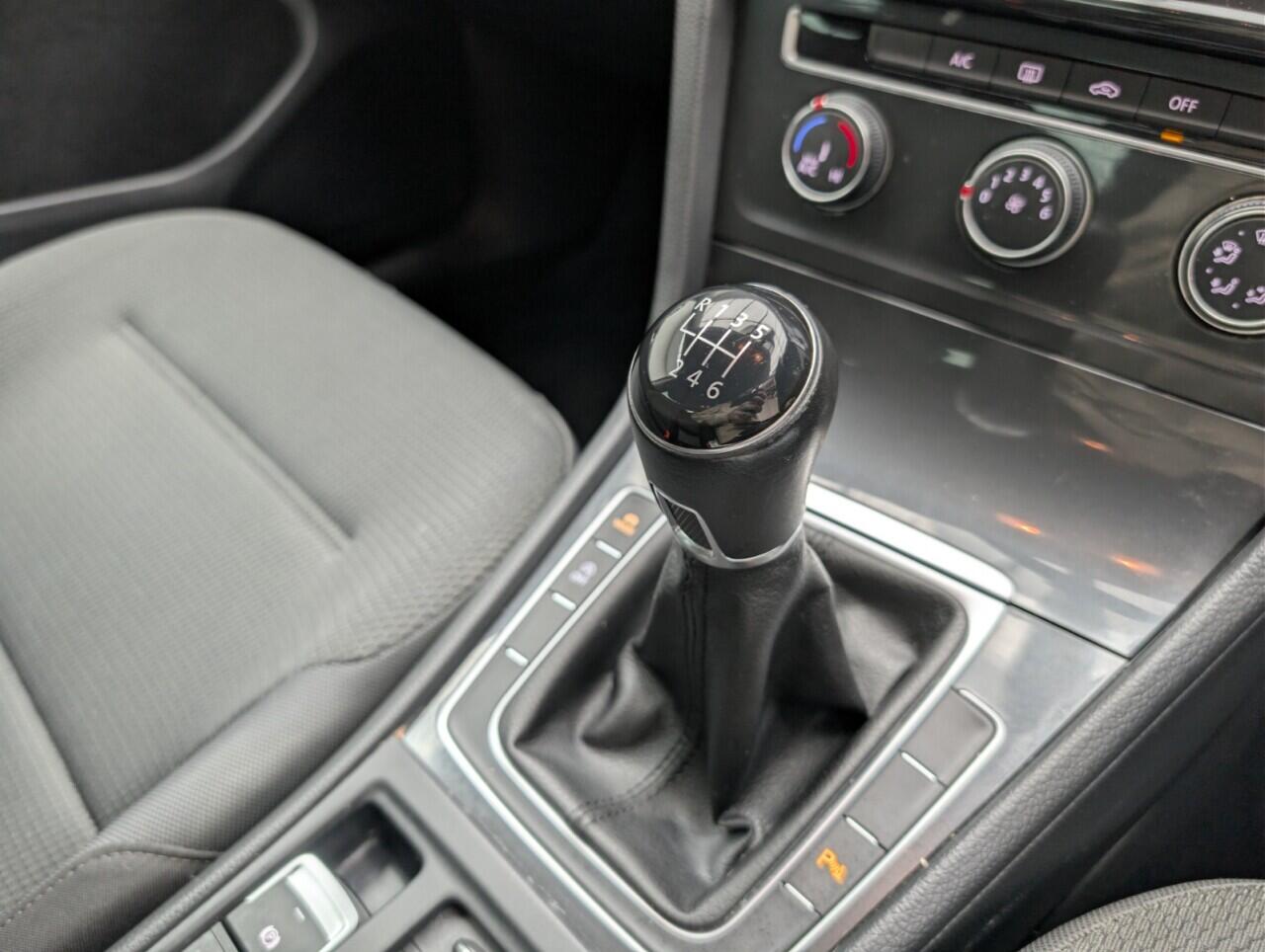 Used Volkswagen Golf 2019 for sale - 77238112: Photo 18