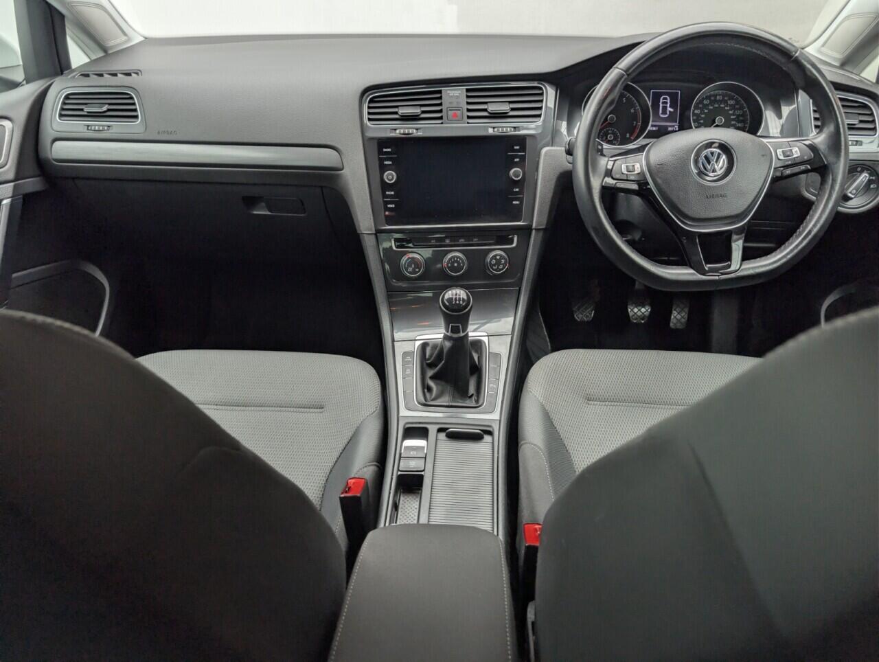 Used Volkswagen Golf 2019 for sale - 77238112: Photo 25