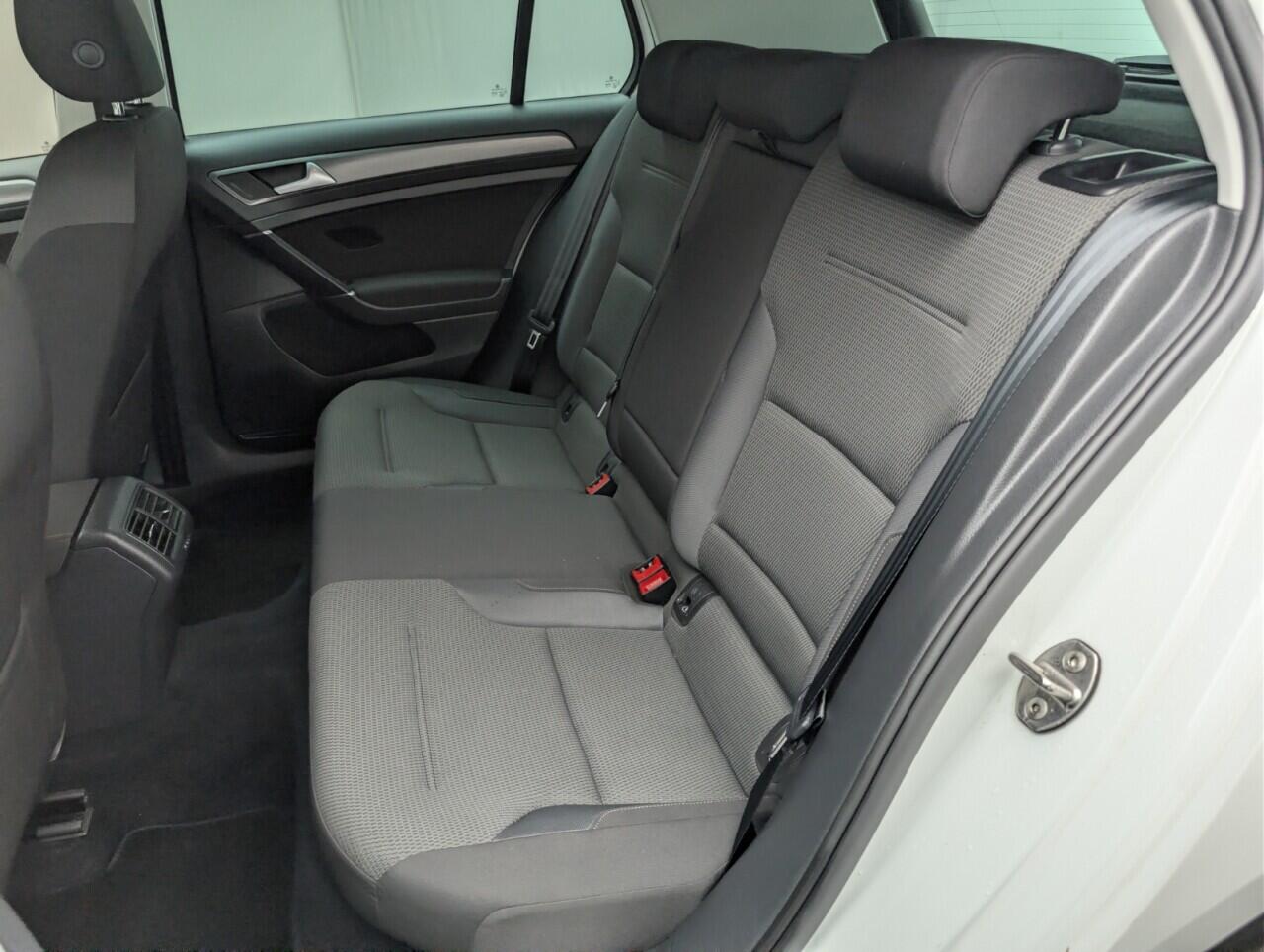 Used Volkswagen Golf 2019 for sale - 77238112: Photo 28