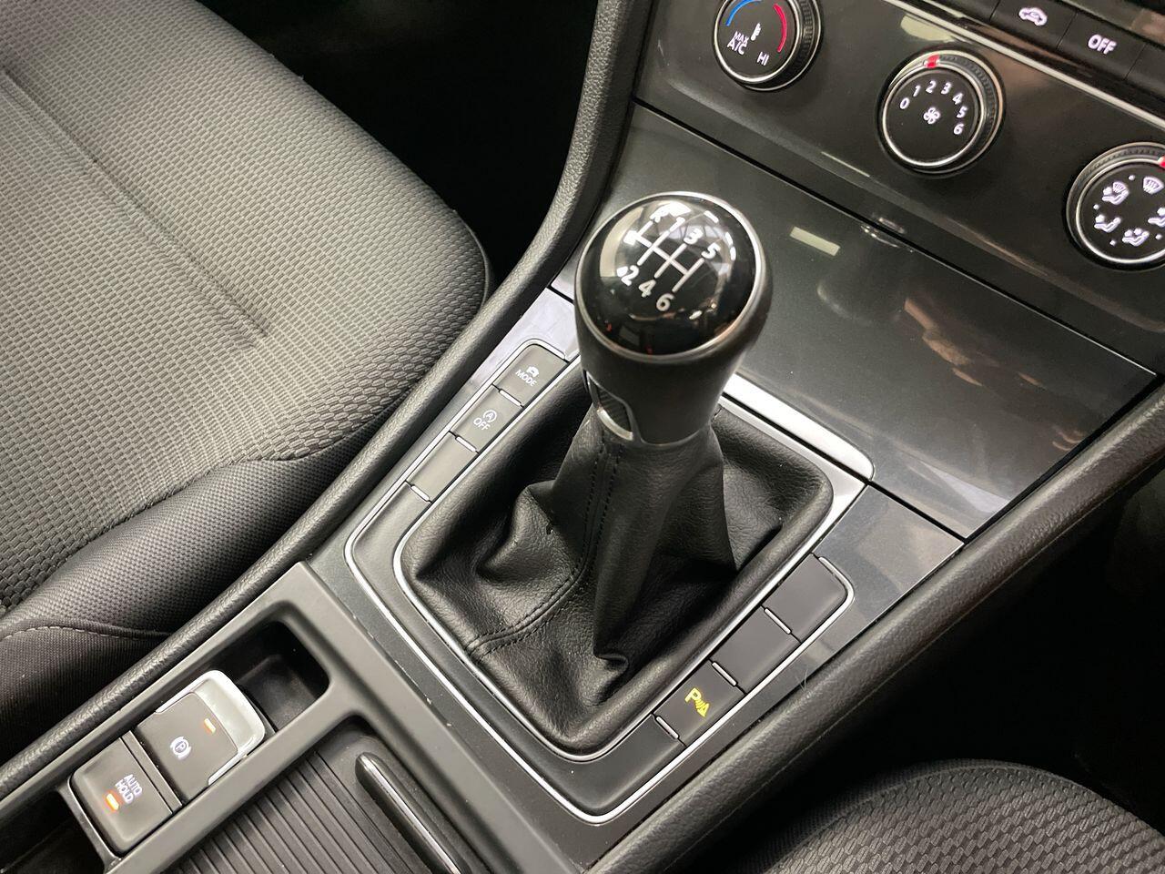 Used Volkswagen Golf 2019 for sale - 77238112: Photo 59