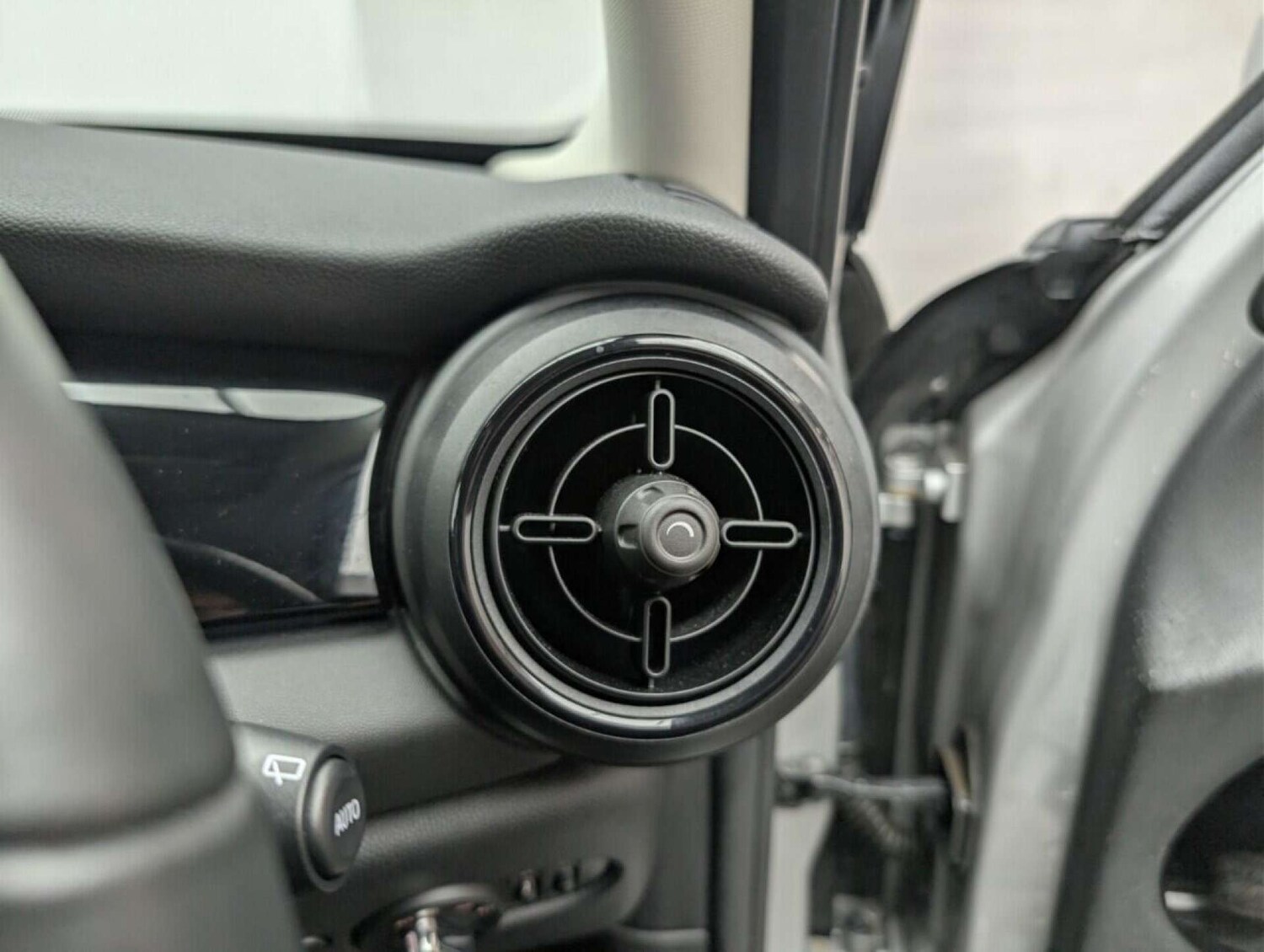 Used MINI Hatch 2023 for sale - 77714187: Photo 18