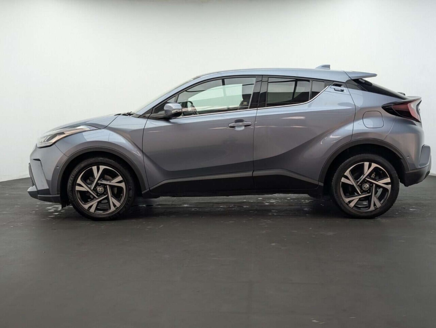 Used Toyota C-HR 2022 for sale - 77713777: Photo 5