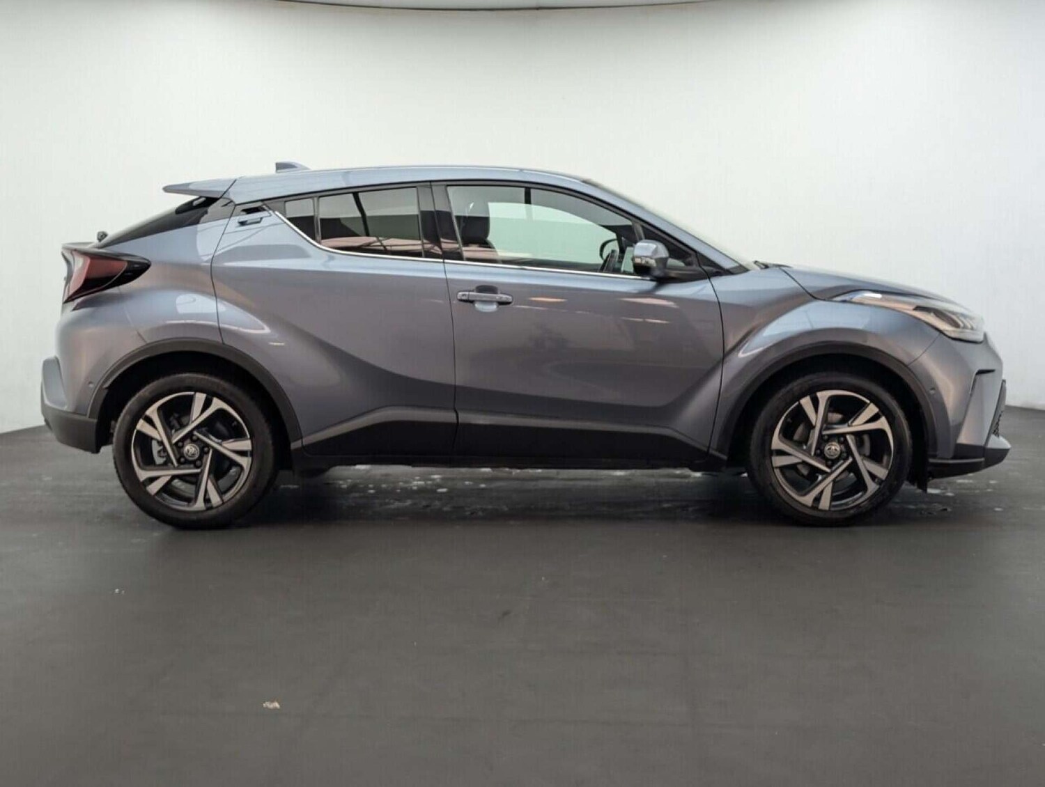 Used Toyota C-HR 2022 for sale - 77713777: Photo 9