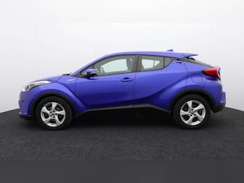 Used Toyota C-HR 2018 for sale - 79695949: Photo