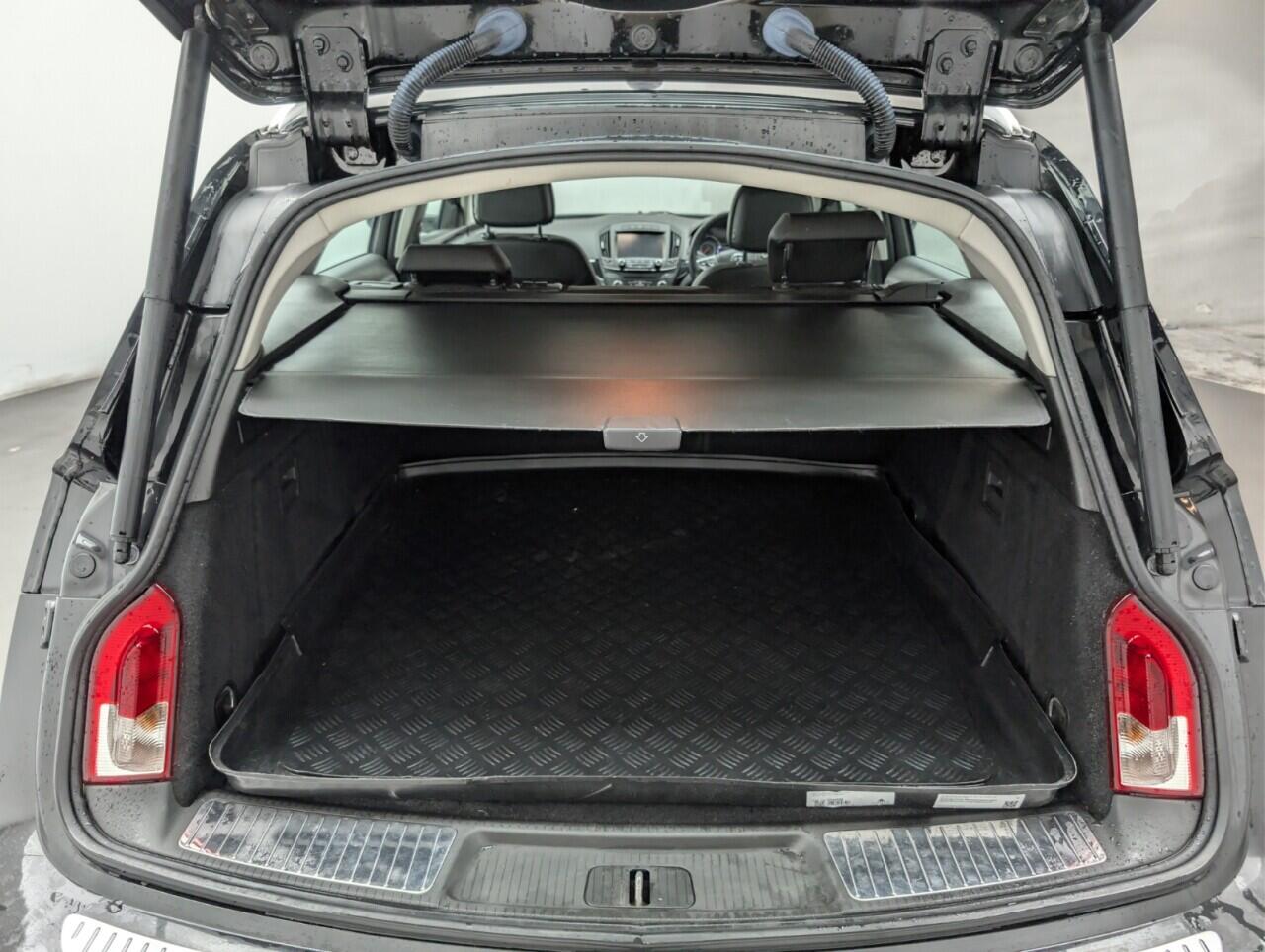 Used Vauxhall Insignia 2017 for sale - 77343867: Photo 25