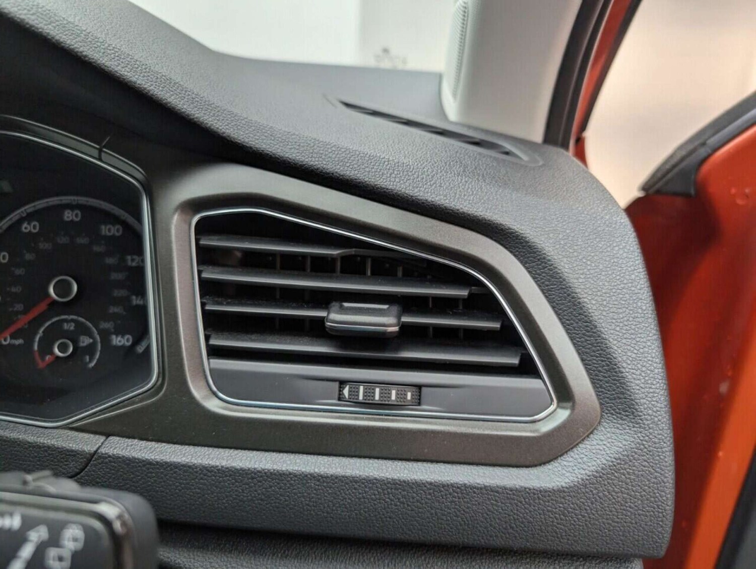 Used Volkswagen T-Roc 2019 for sale - 77713413: Photo 21