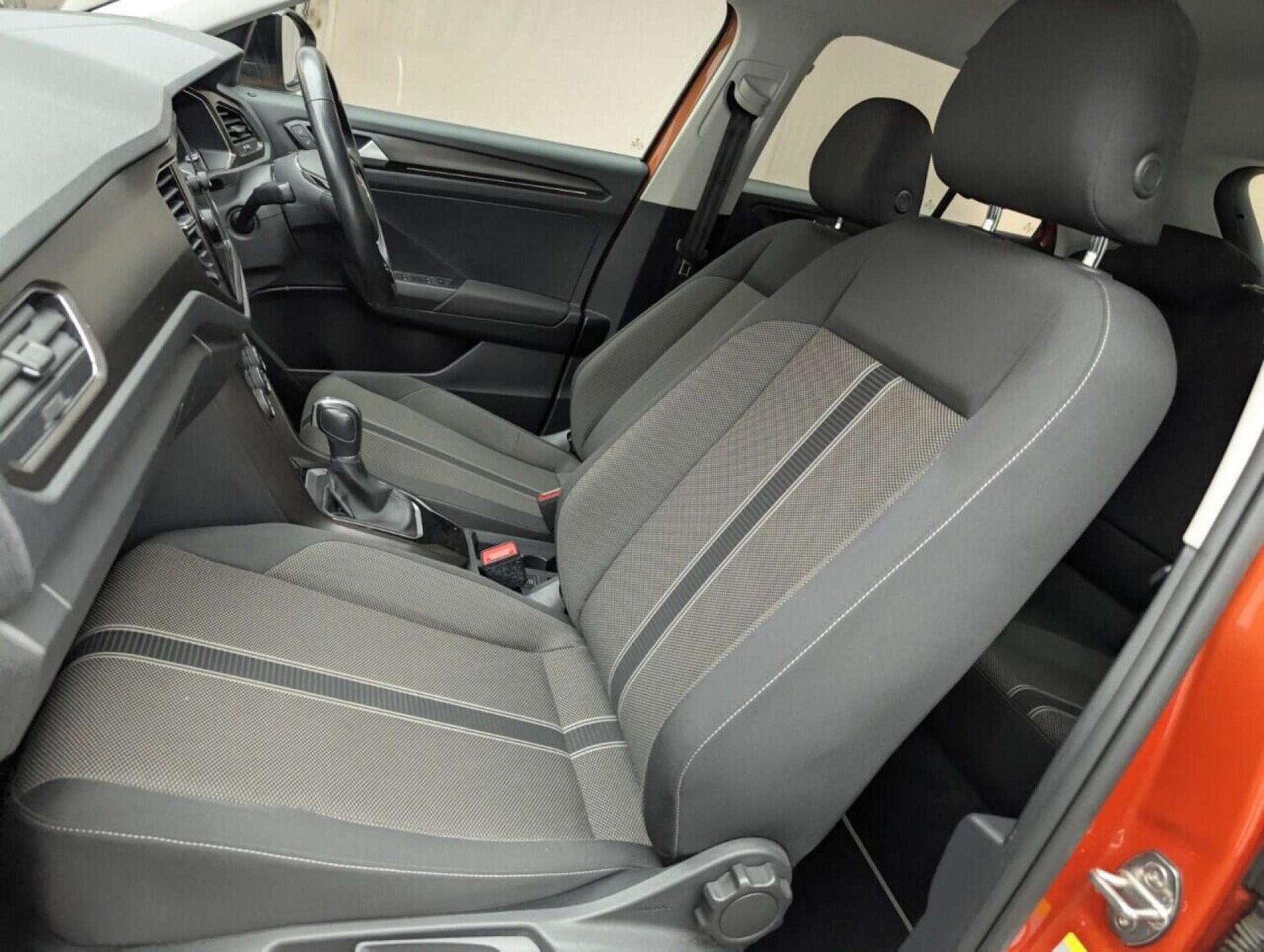 Used Volkswagen T-Roc 2019 for sale - 77713413: Photo 28