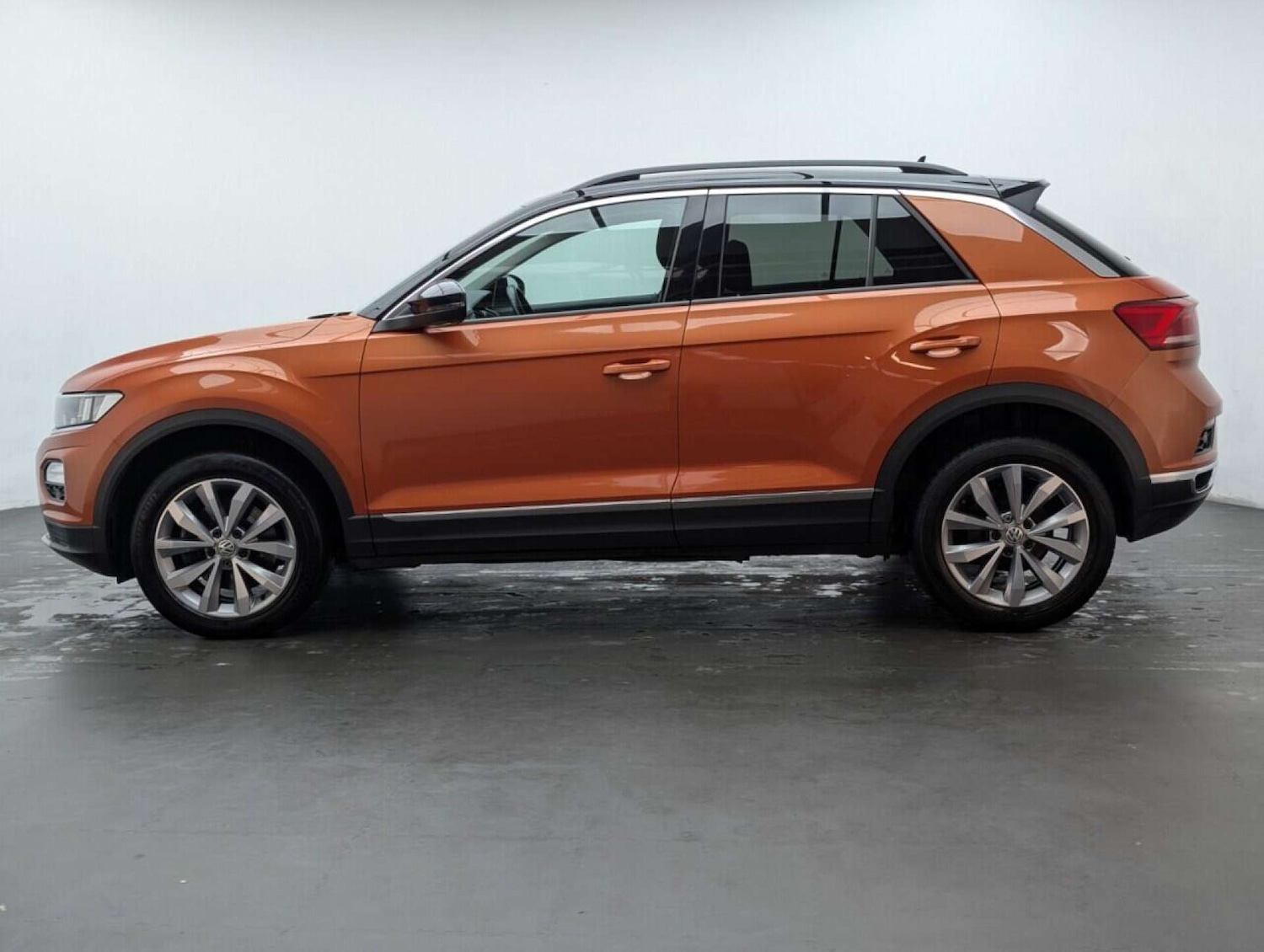 Used Volkswagen T-Roc 2019 for sale - 77713413: Photo 5
