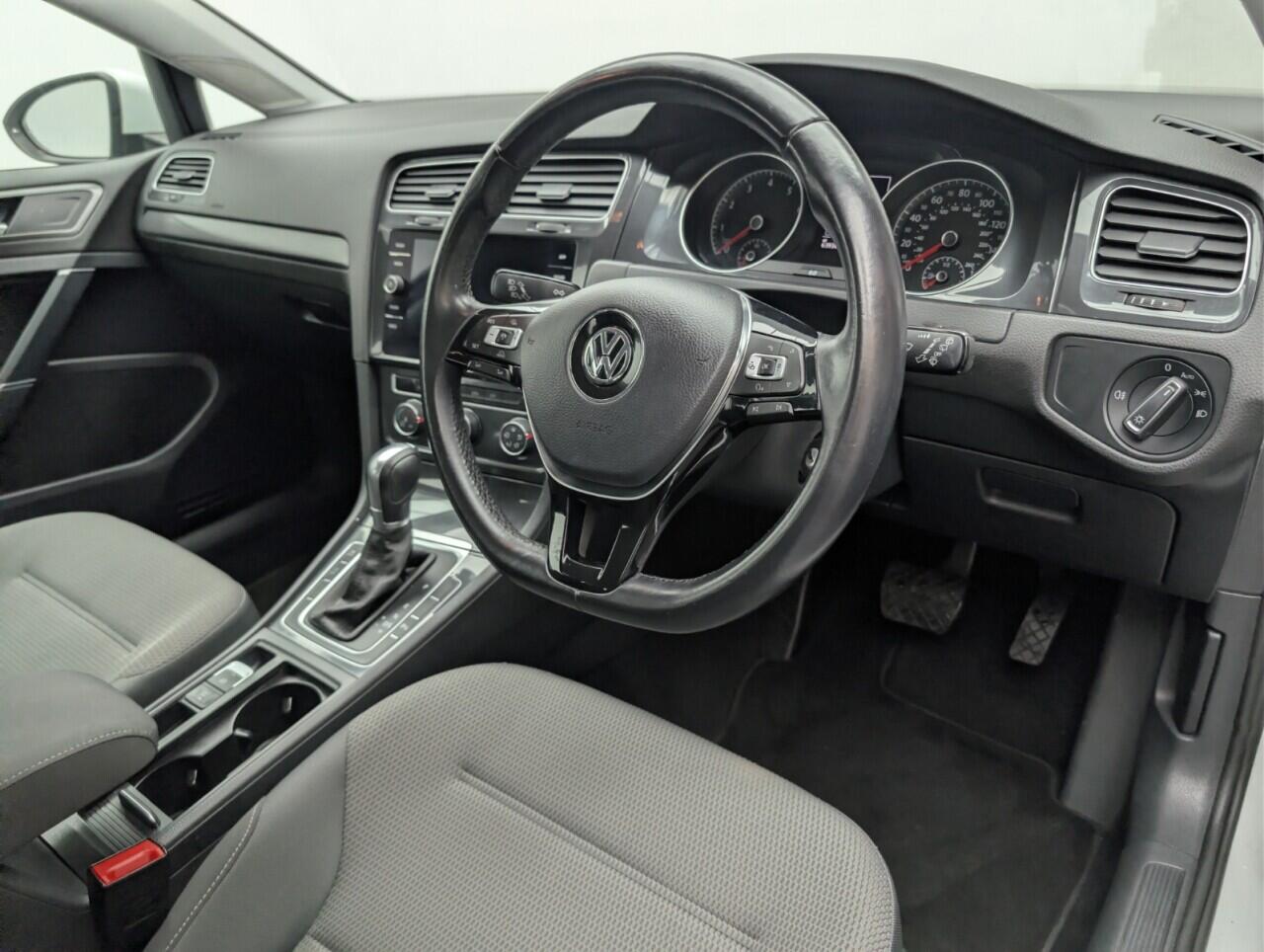 Used Volkswagen Golf 2018 for sale - 77626032: Photo 11