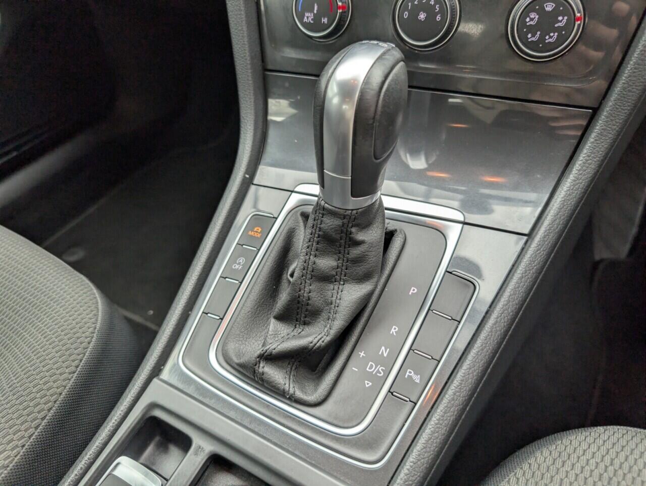 Used Volkswagen Golf 2018 for sale - 77626032: Photo 16