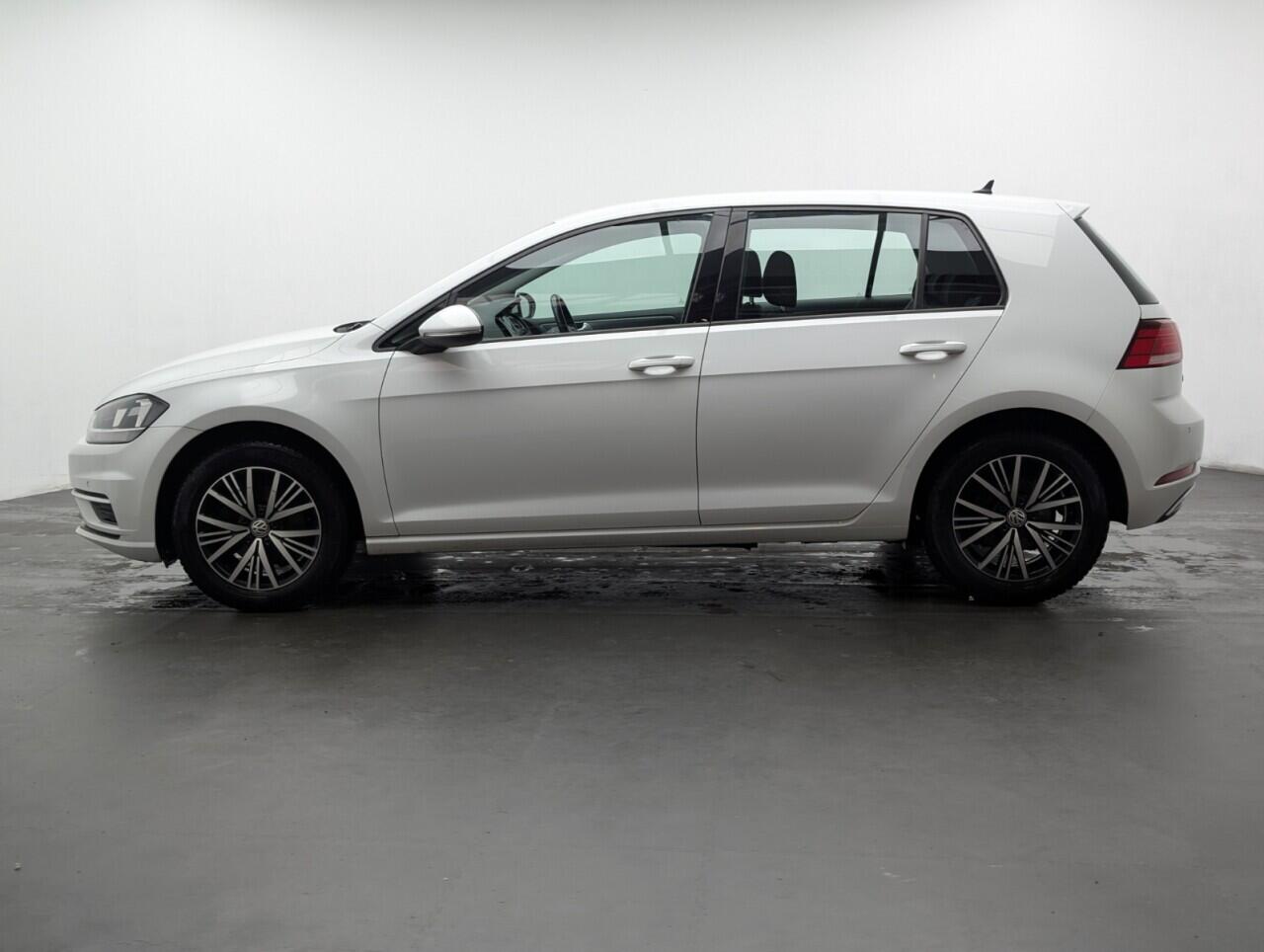 Used Volkswagen Golf 2018 for sale - 77626032: Photo 5