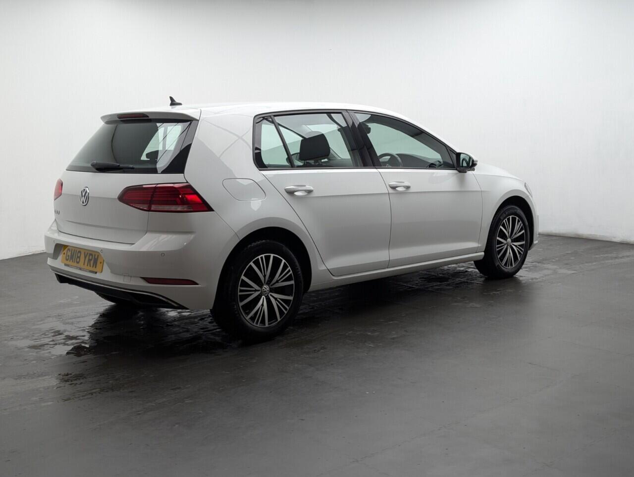 Used Volkswagen Golf 2018 for sale - 77626032: Photo 8
