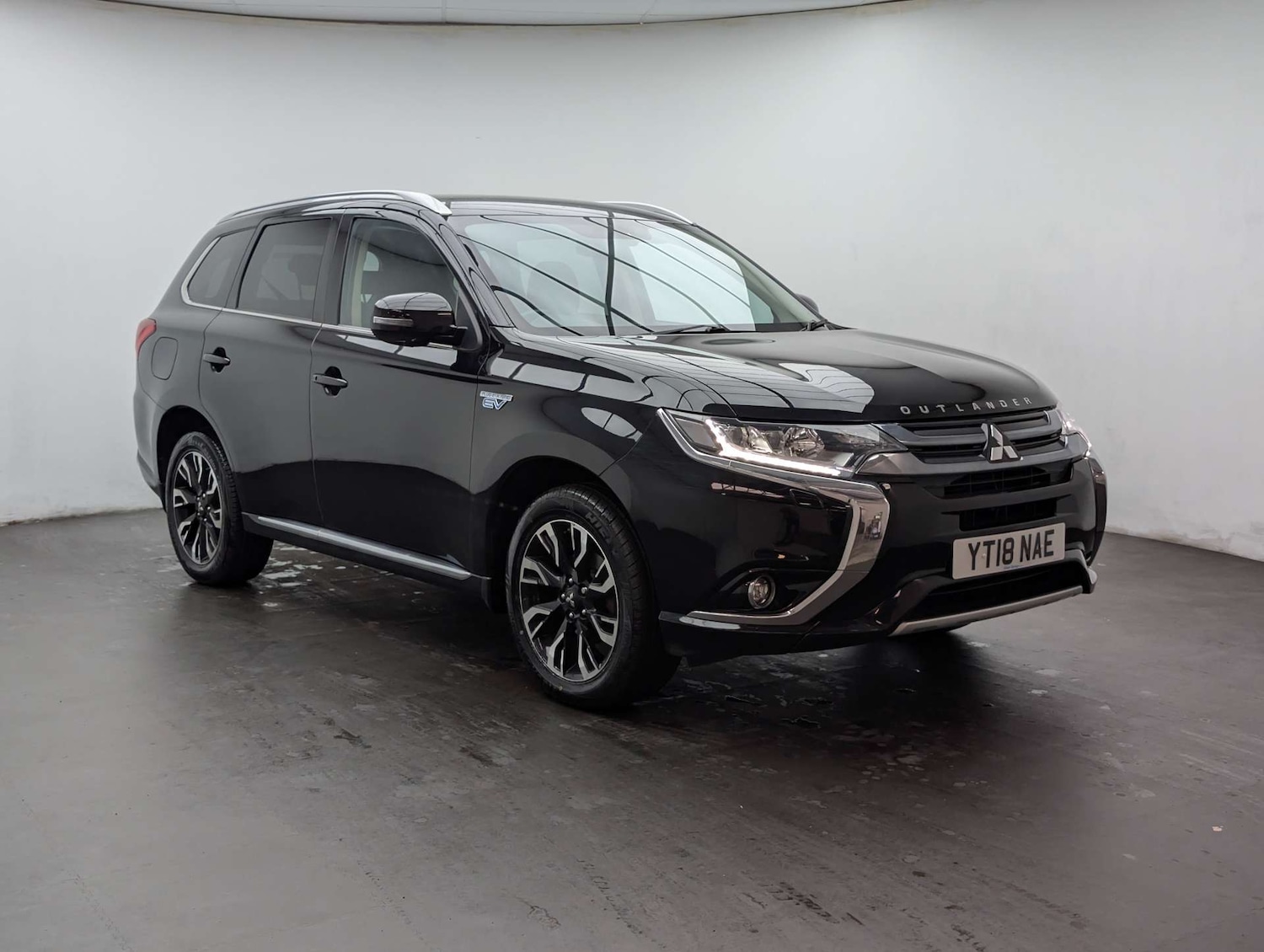Used Mitsubishi Outlander 2018 for sale - 78106759: Photo 2