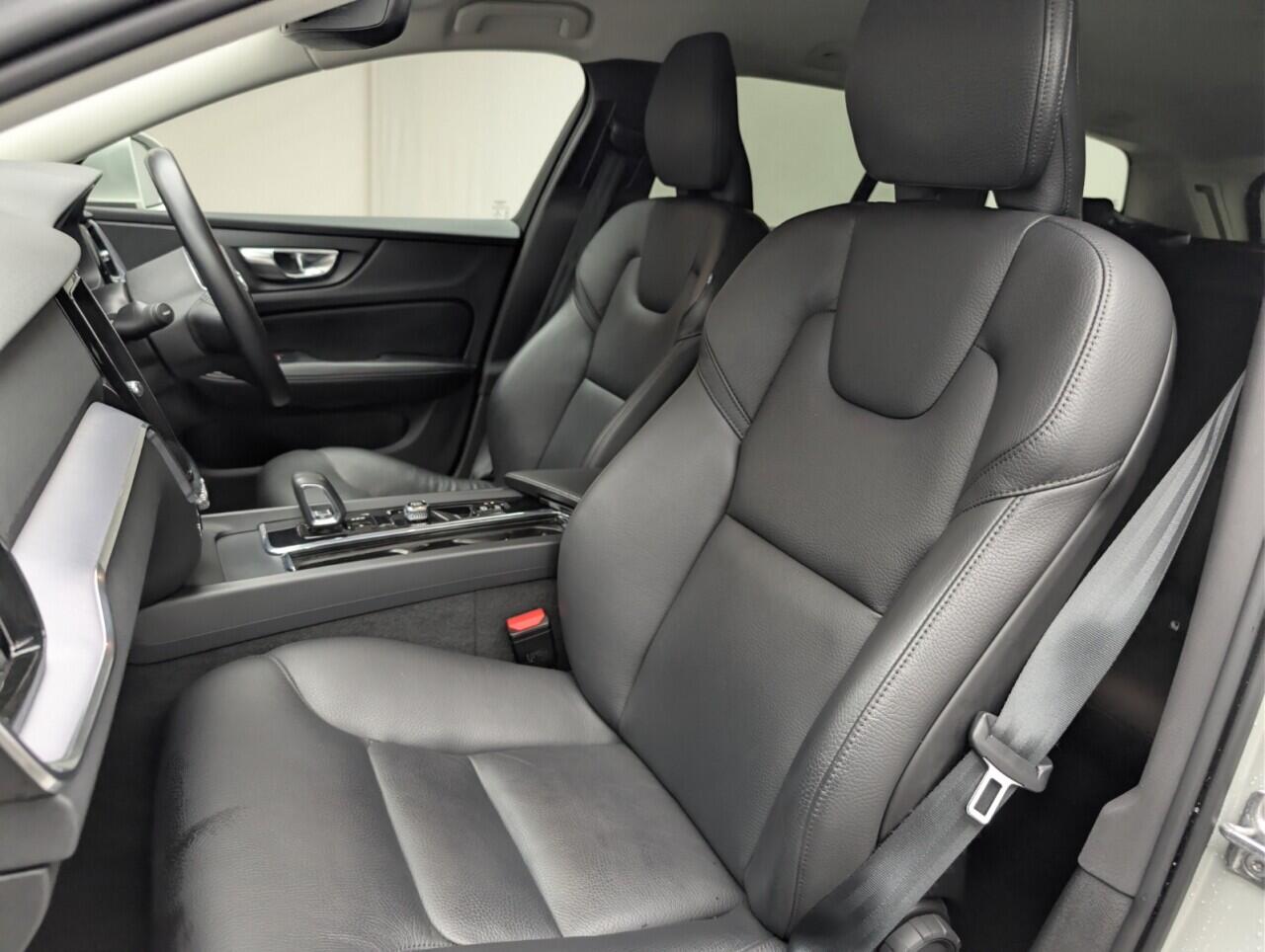 Used Volvo V60 2021 for sale - 77074244: Photo 40