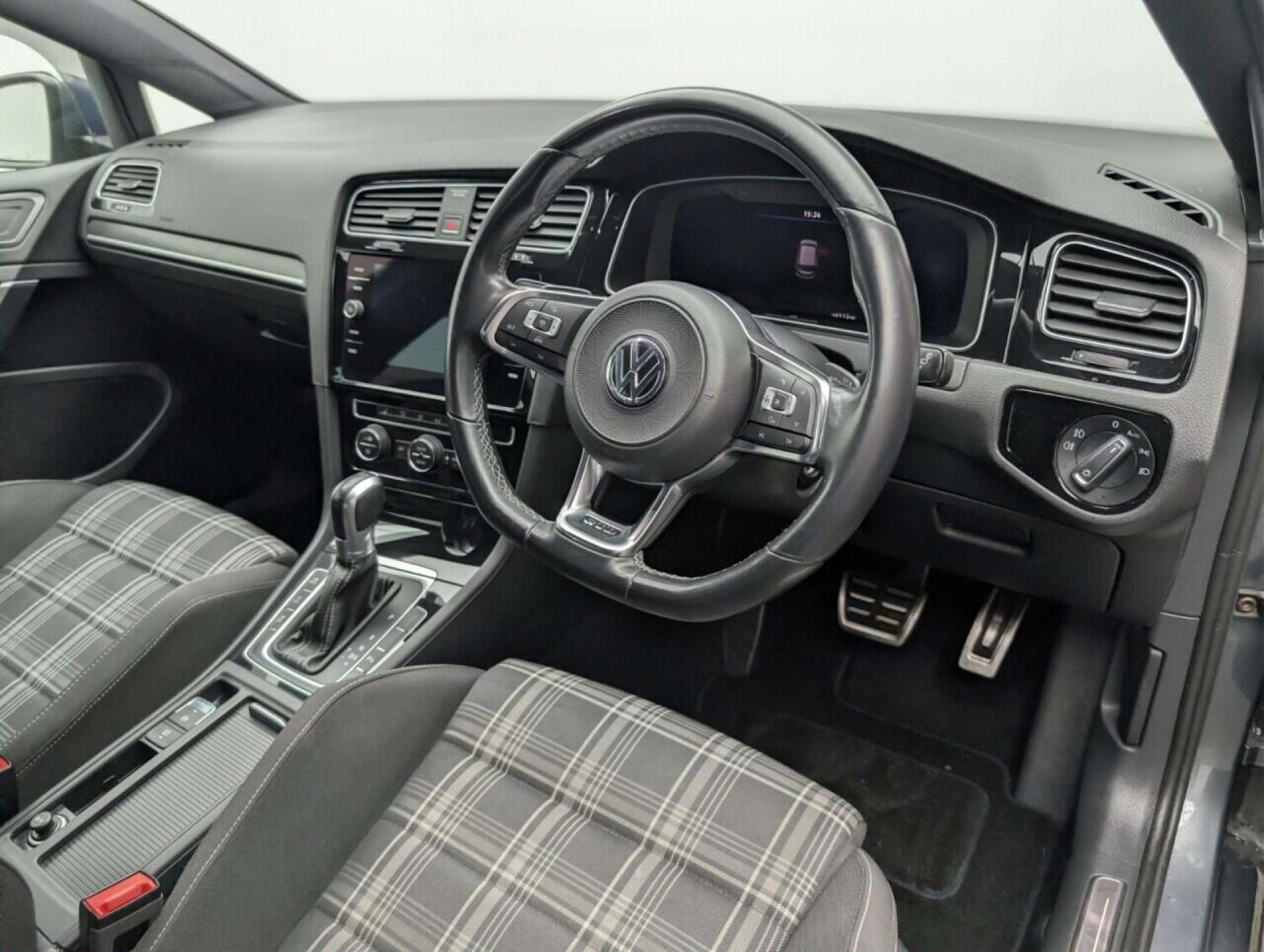 Used Volkswagen Golf 2018 for sale - 77713853: Photo 11