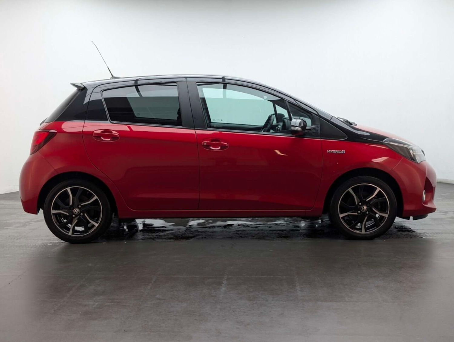 Used Toyota Yaris 2016 for sale - 77766960: Photo 12