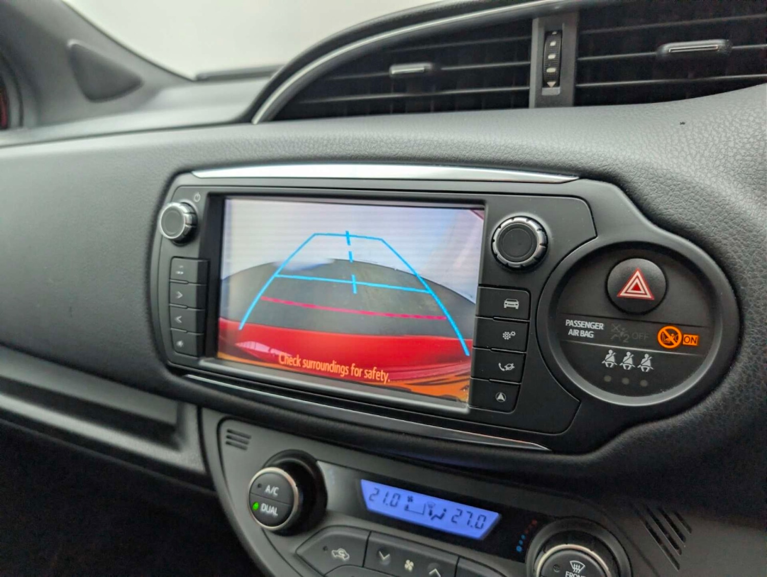 Used Toyota Yaris 2016 for sale - 77766960: Photo 17