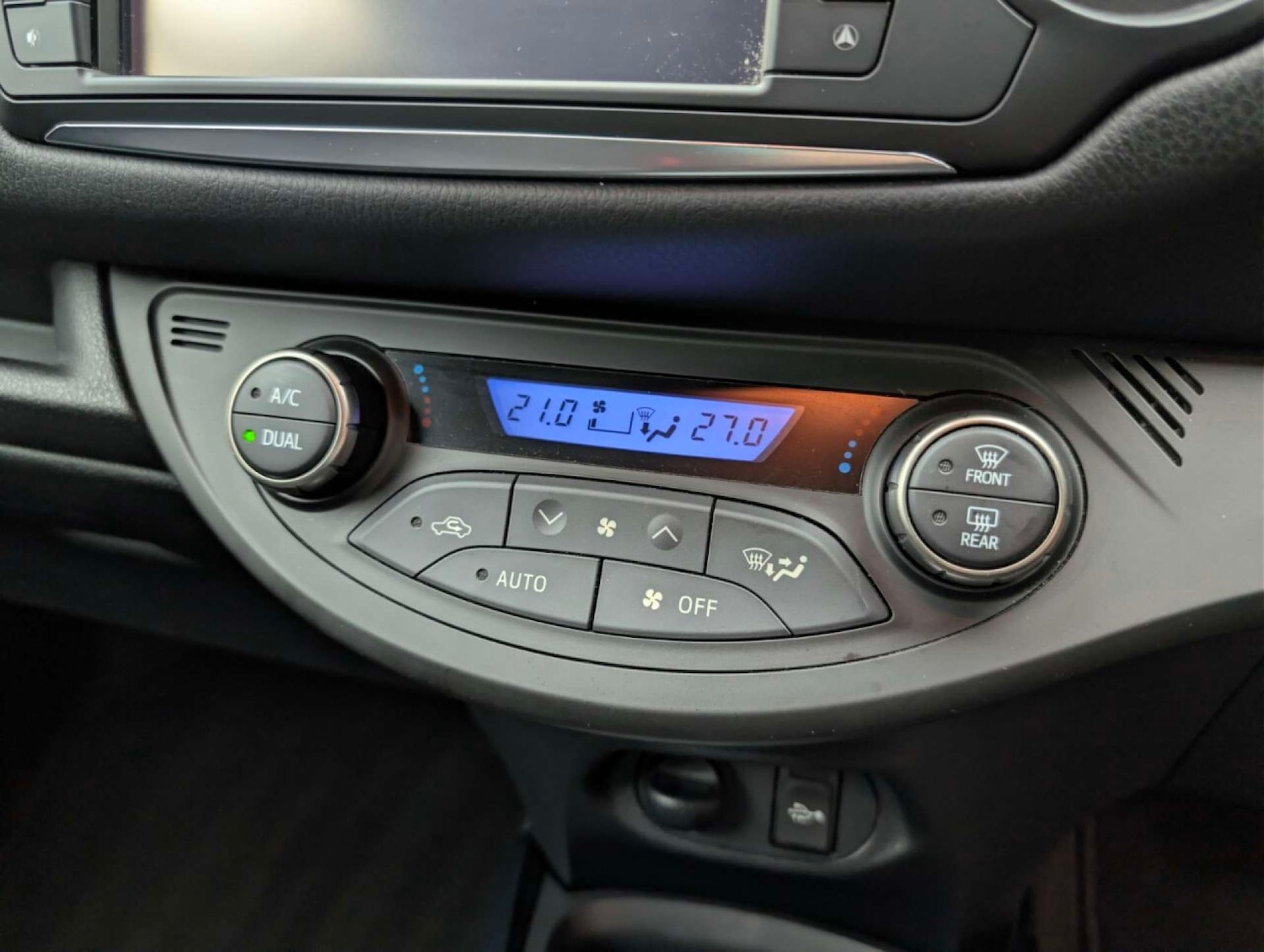 Used Toyota Yaris 2016 for sale - 77766960: Photo 18