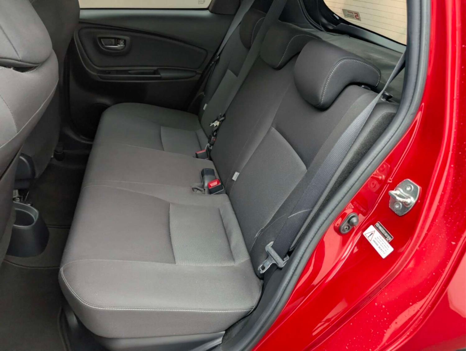 Used Toyota Yaris 2016 for sale - 77766960: Photo 29