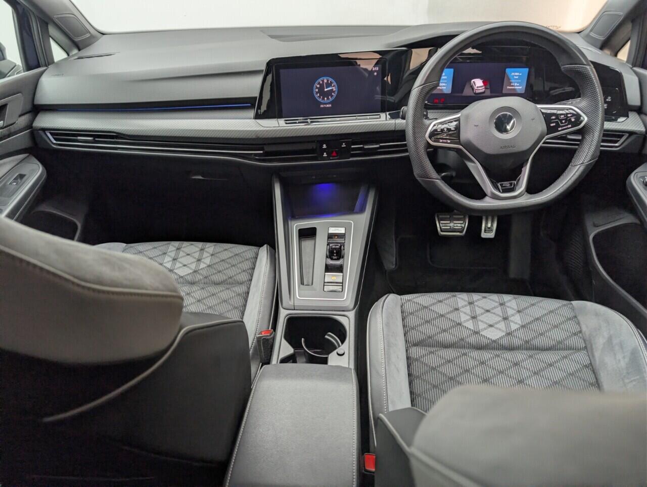 Used Volkswagen Golf 2020 for sale - 76657834: Photo 24