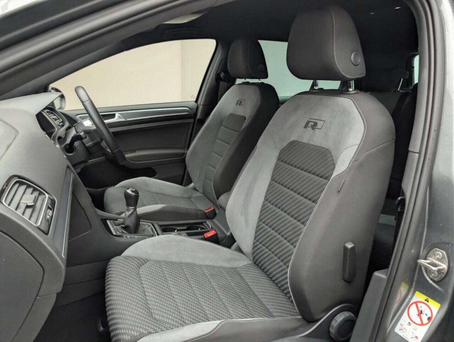 Used Volkswagen Golf 2019 for sale - 77714623: Photo 26