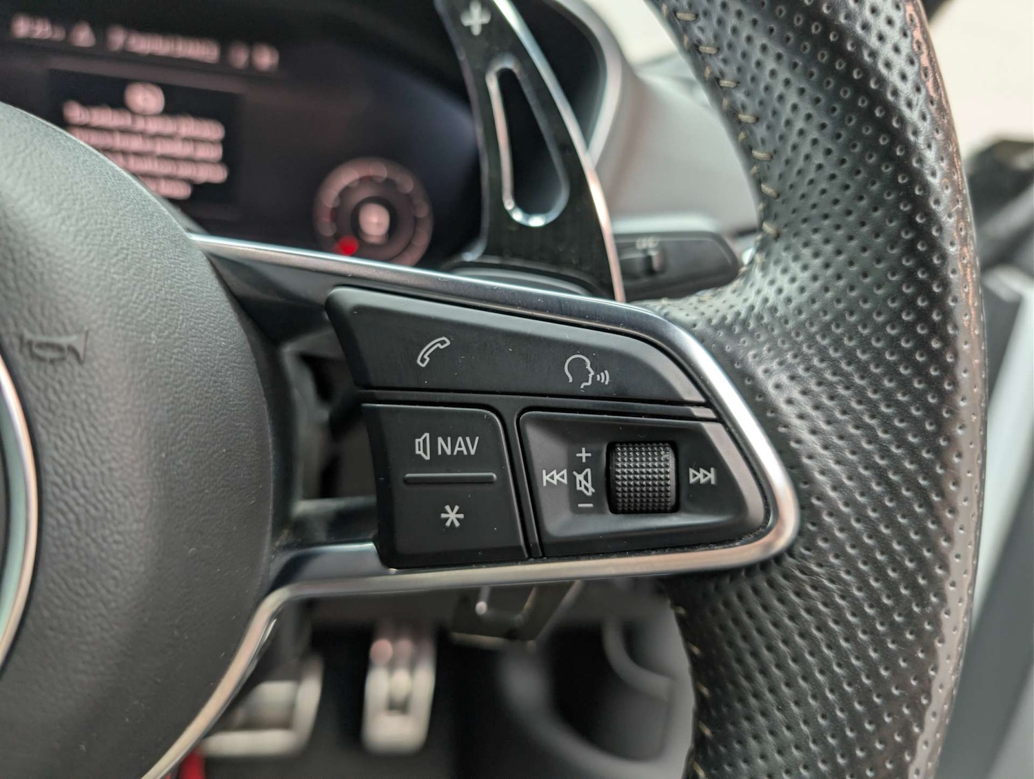 Used Audi TT 2015 for sale - 77803631: Photo 21