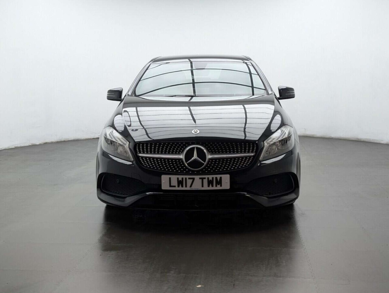 Used Mercedes-Benz A-Class 2017 for sale - 77714449: Photo 3