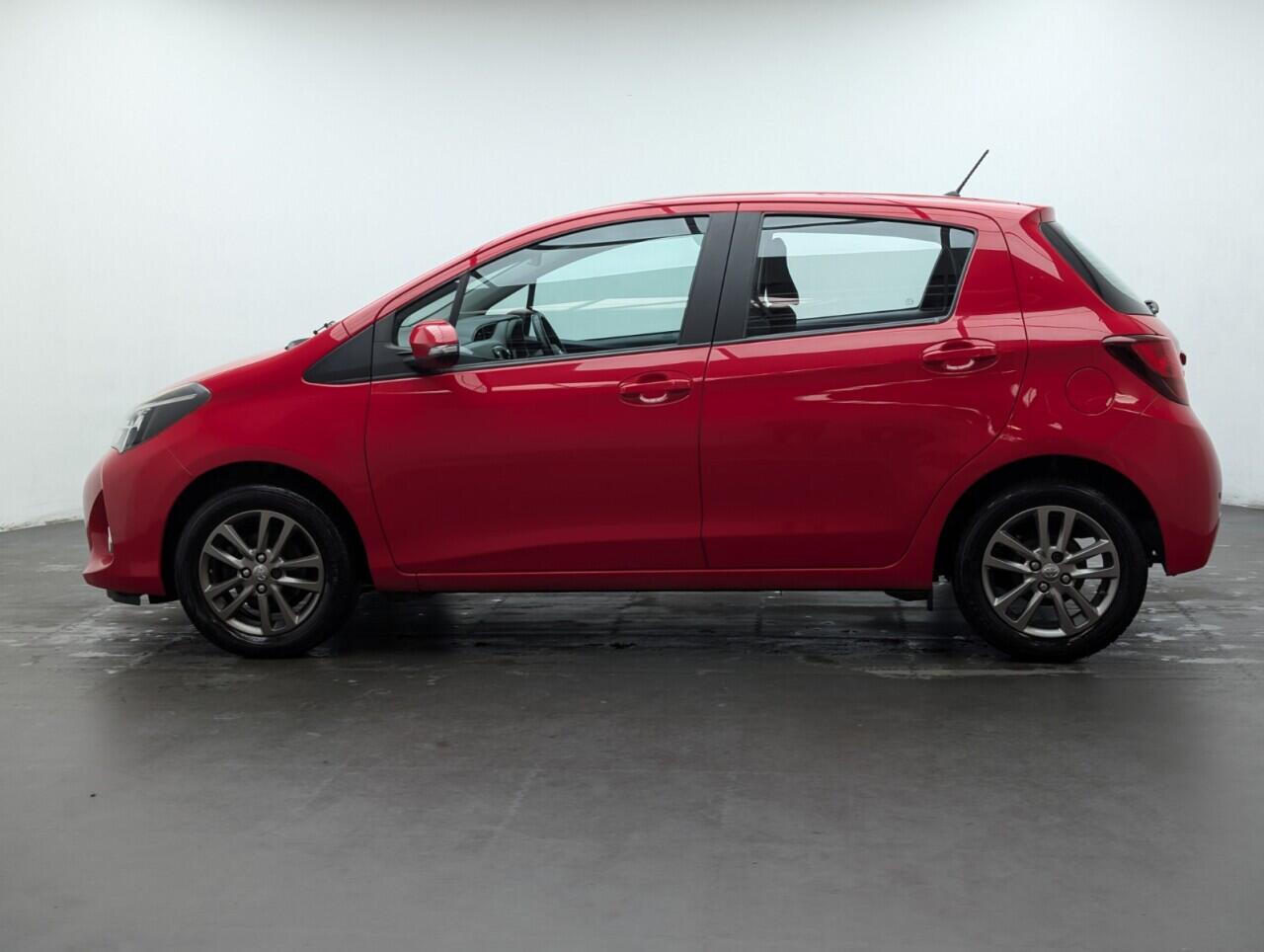 Used Toyota Yaris 2015 for sale - 77658825: Photo 17