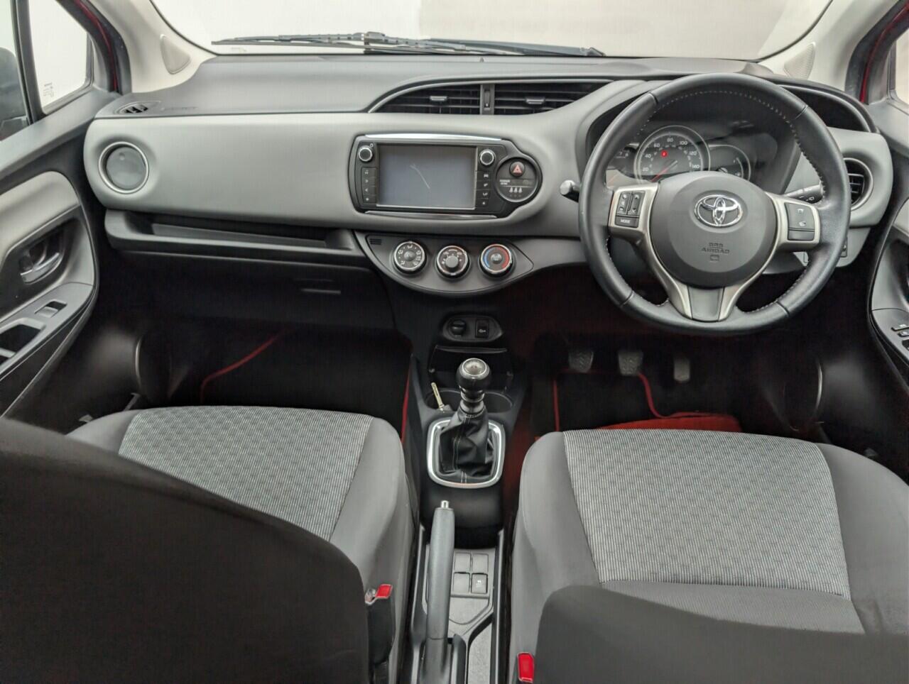 Used Toyota Yaris 2015 for sale - 77658825: Photo 33
