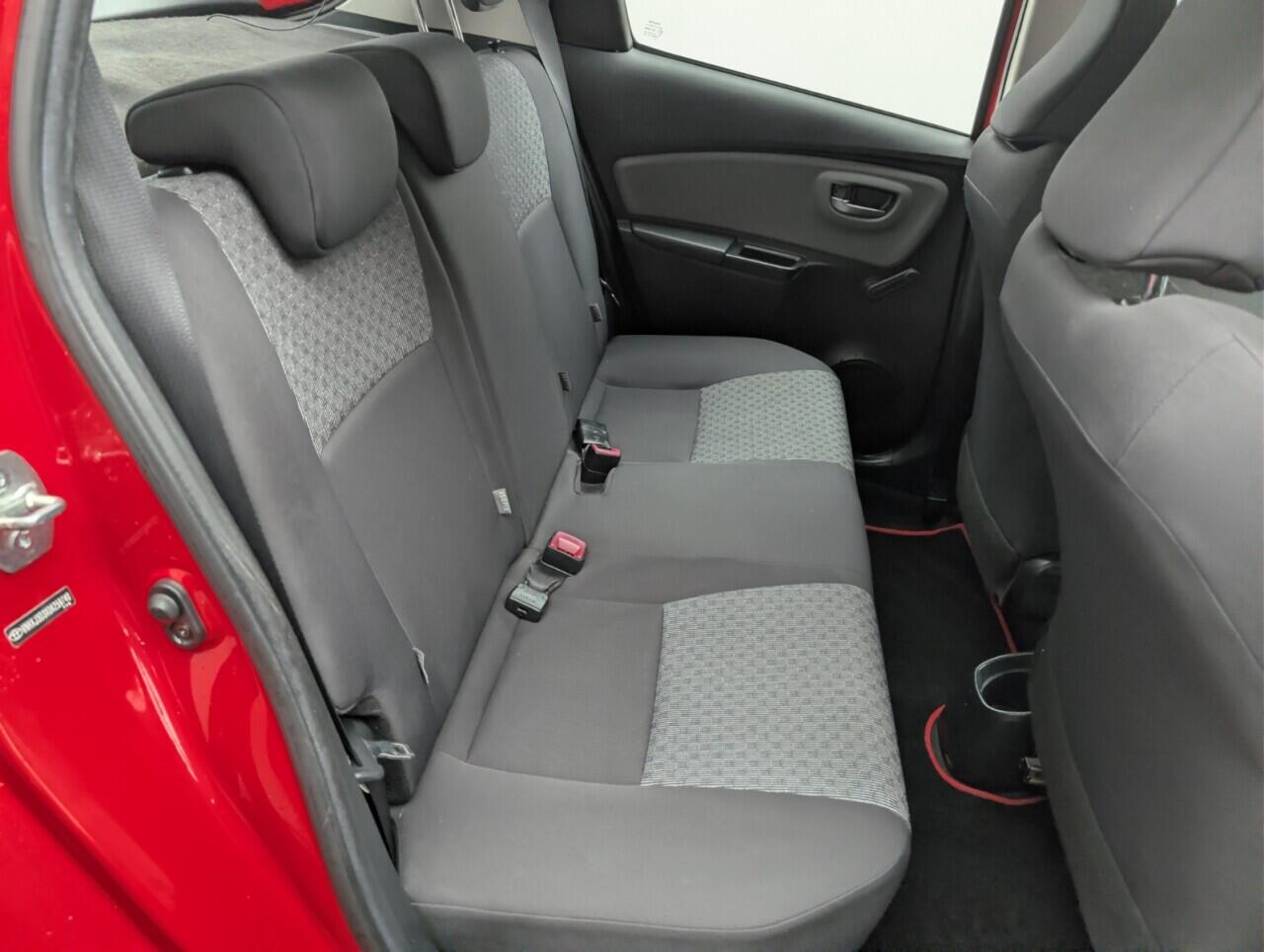 Used Toyota Yaris 2015 for sale - 77658825: Photo 34