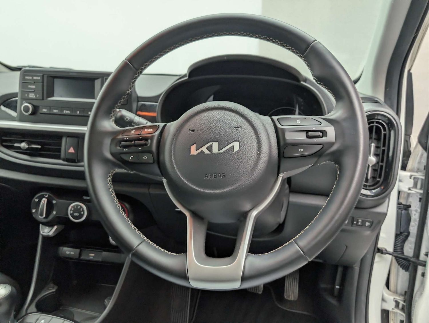 Used Kia Picanto 2023 for sale - 77915409: Photo 18