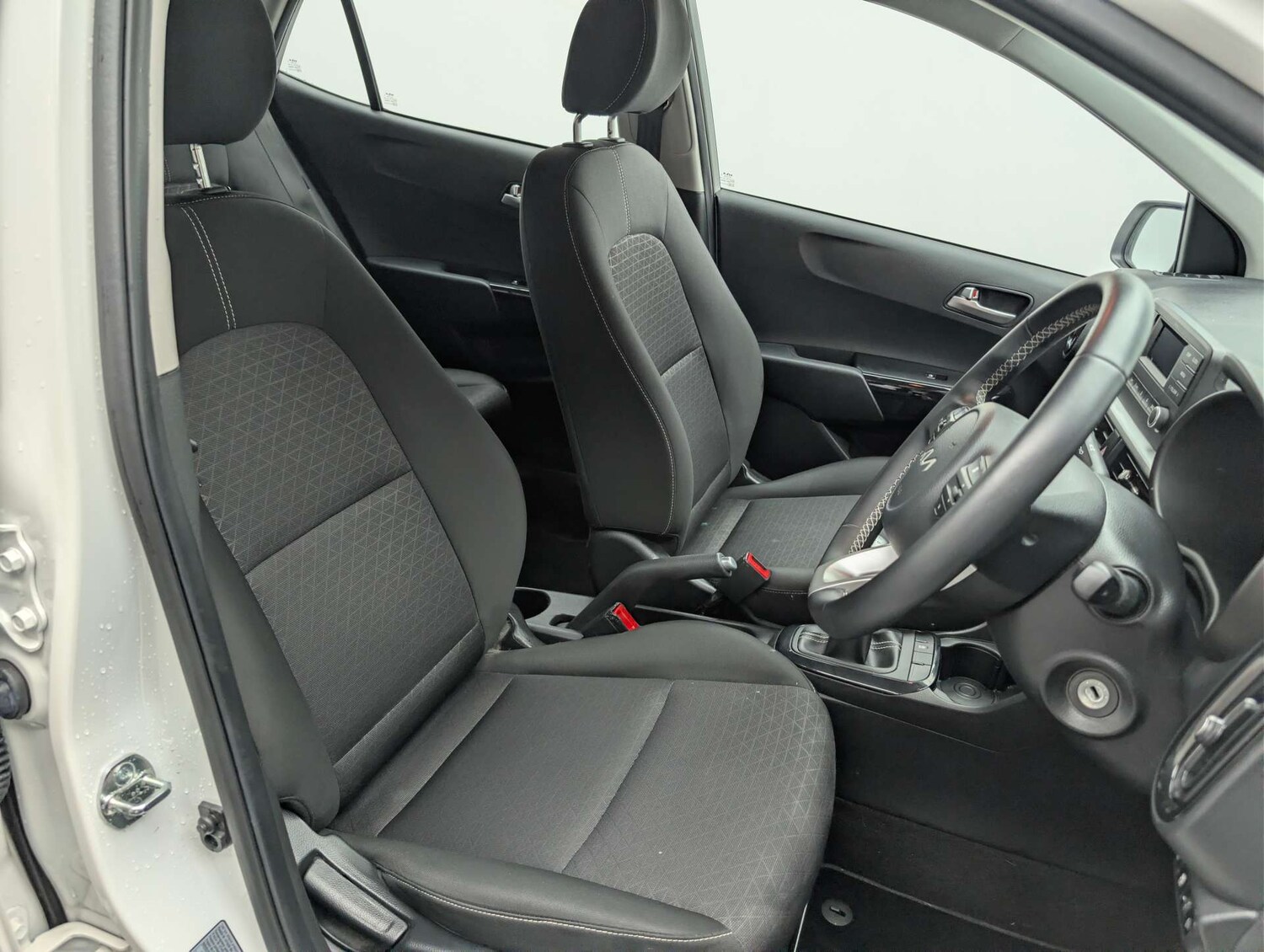 Used Kia Picanto 2023 for sale - 77915409: Photo 27