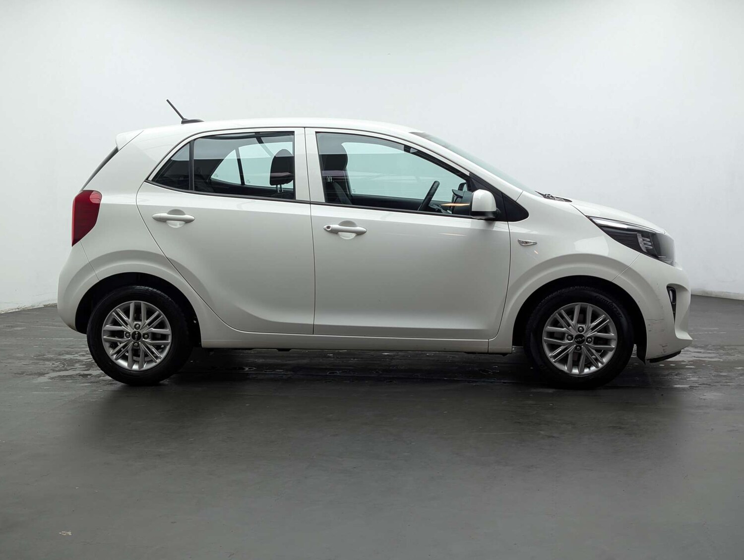 Used Kia Picanto 2023 for sale - 77915409: Photo 9