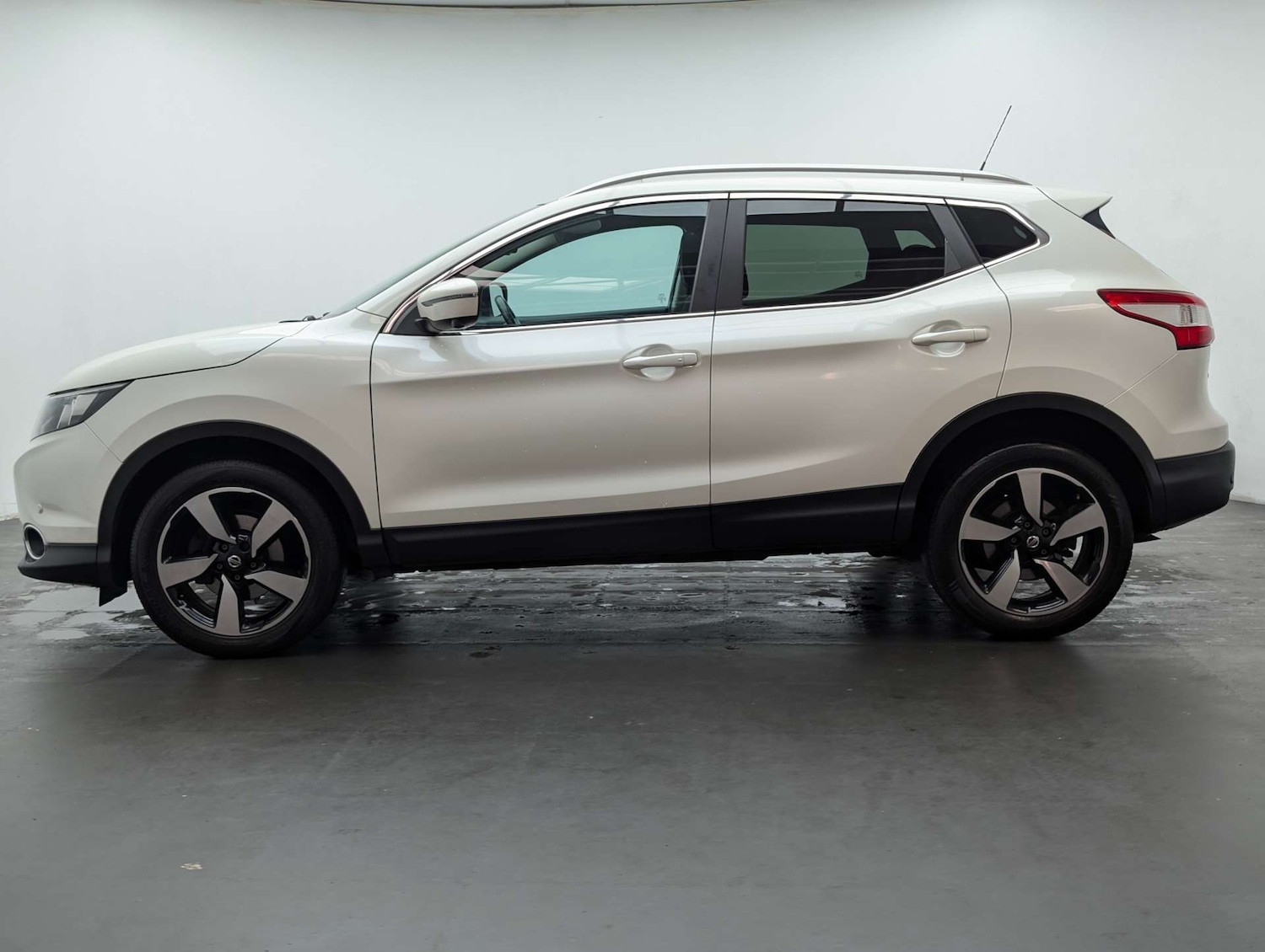 Used Nissan Qashqai 2015 for sale - 78014322: Photo 3
