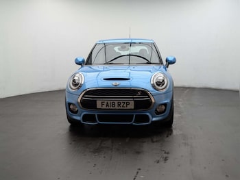 Used MINI Hatch 2018 for sale - 77713700: Photo