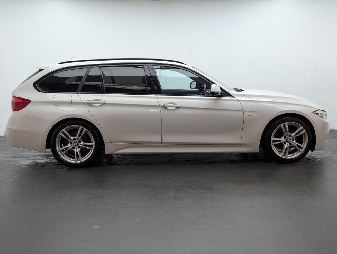 Used BMW 3 Series 2016 for sale - 76424360: Photo 9