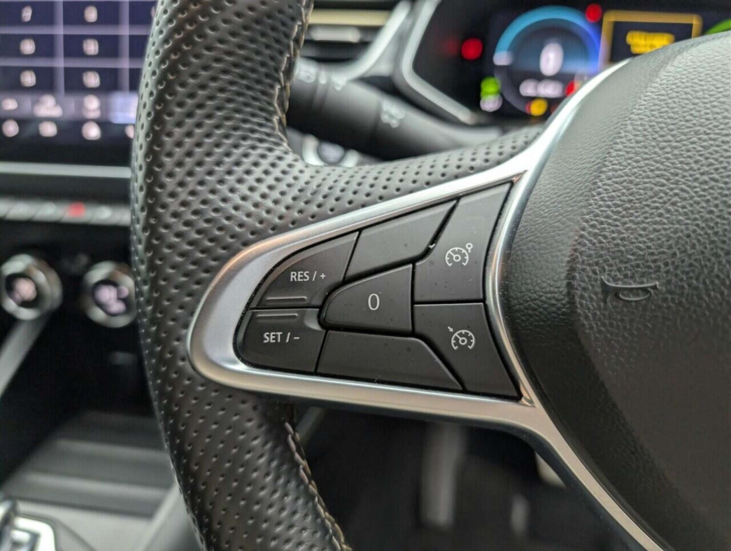 Used Renault Captur 2024 for sale - 77713000: Photo 19