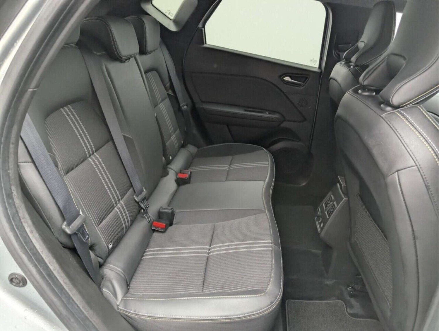 Used Renault Captur 2024 for sale - 77713000: Photo 25