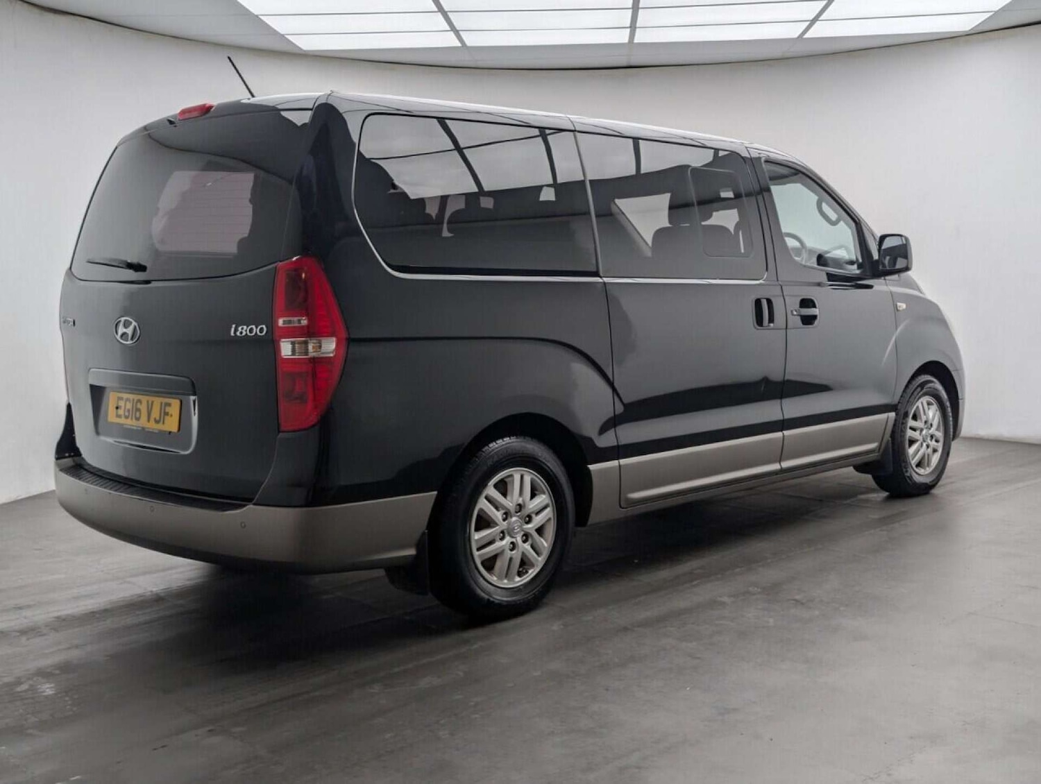 Used Hyundai i800 2016 for sale - 77714085: Photo 8