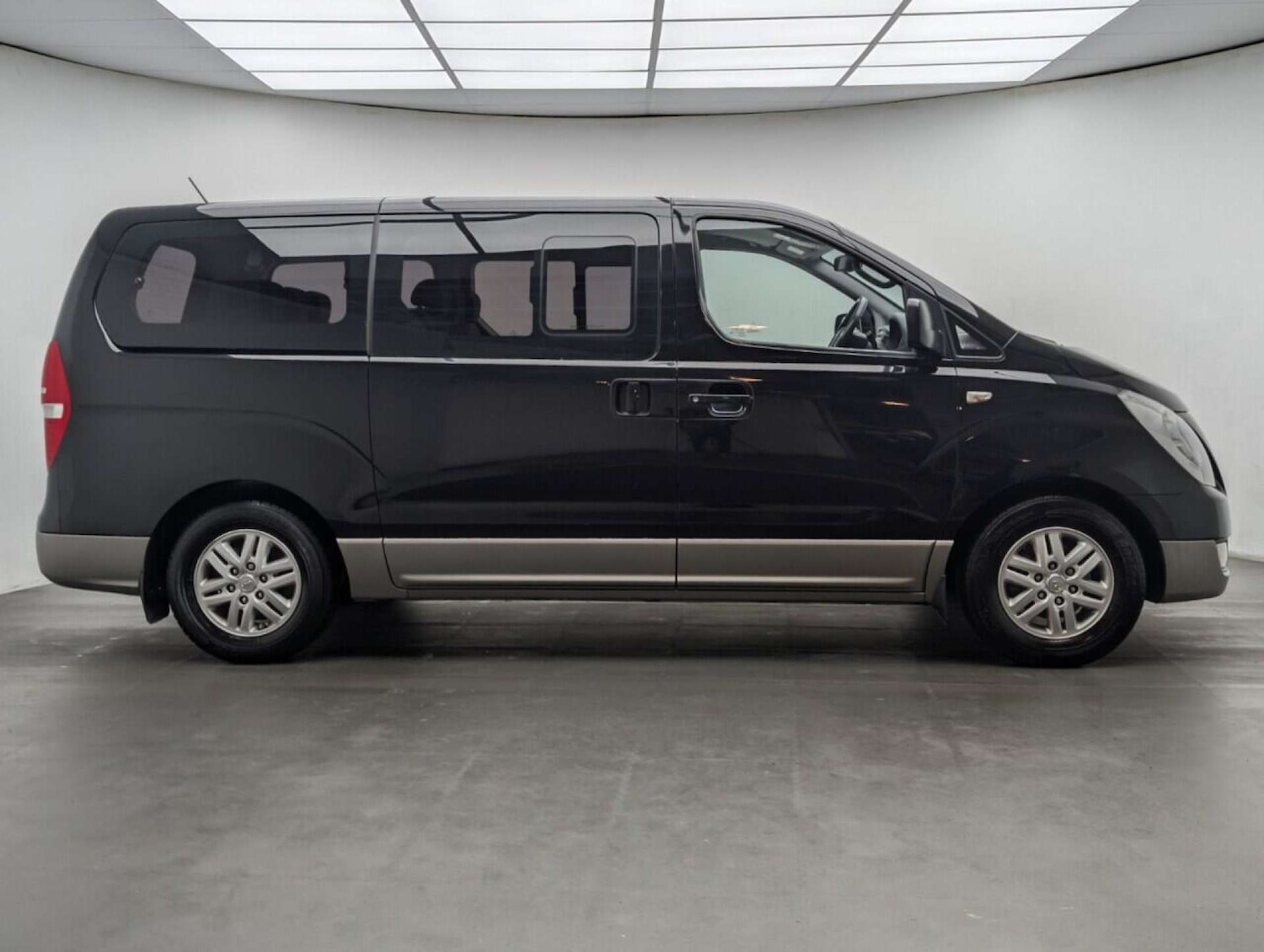 Used Hyundai i800 2016 for sale - 77714085: Photo 9